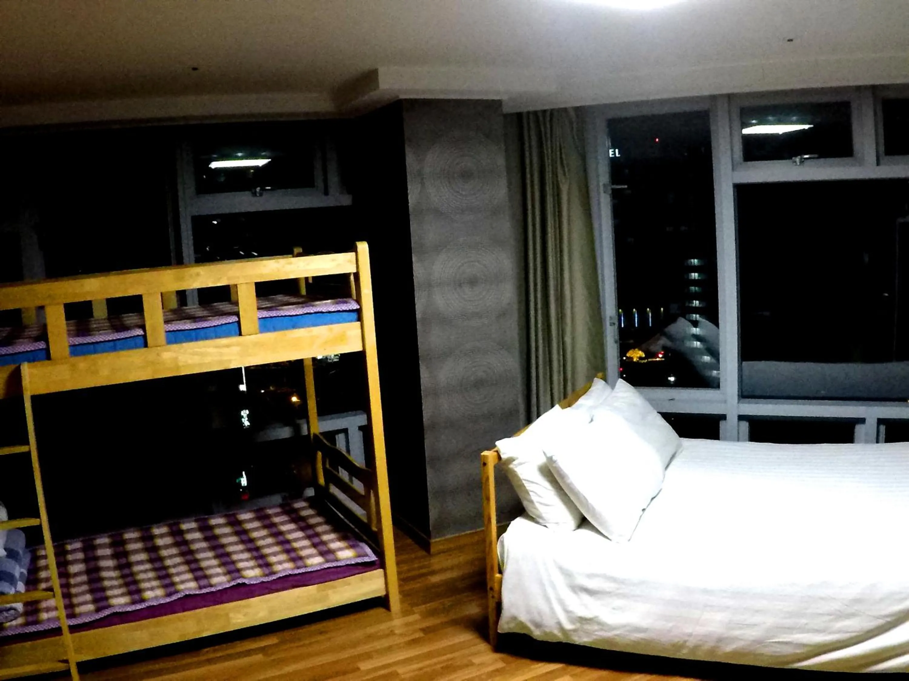 bunk bed, Bed in Busan Popcorn Hostel