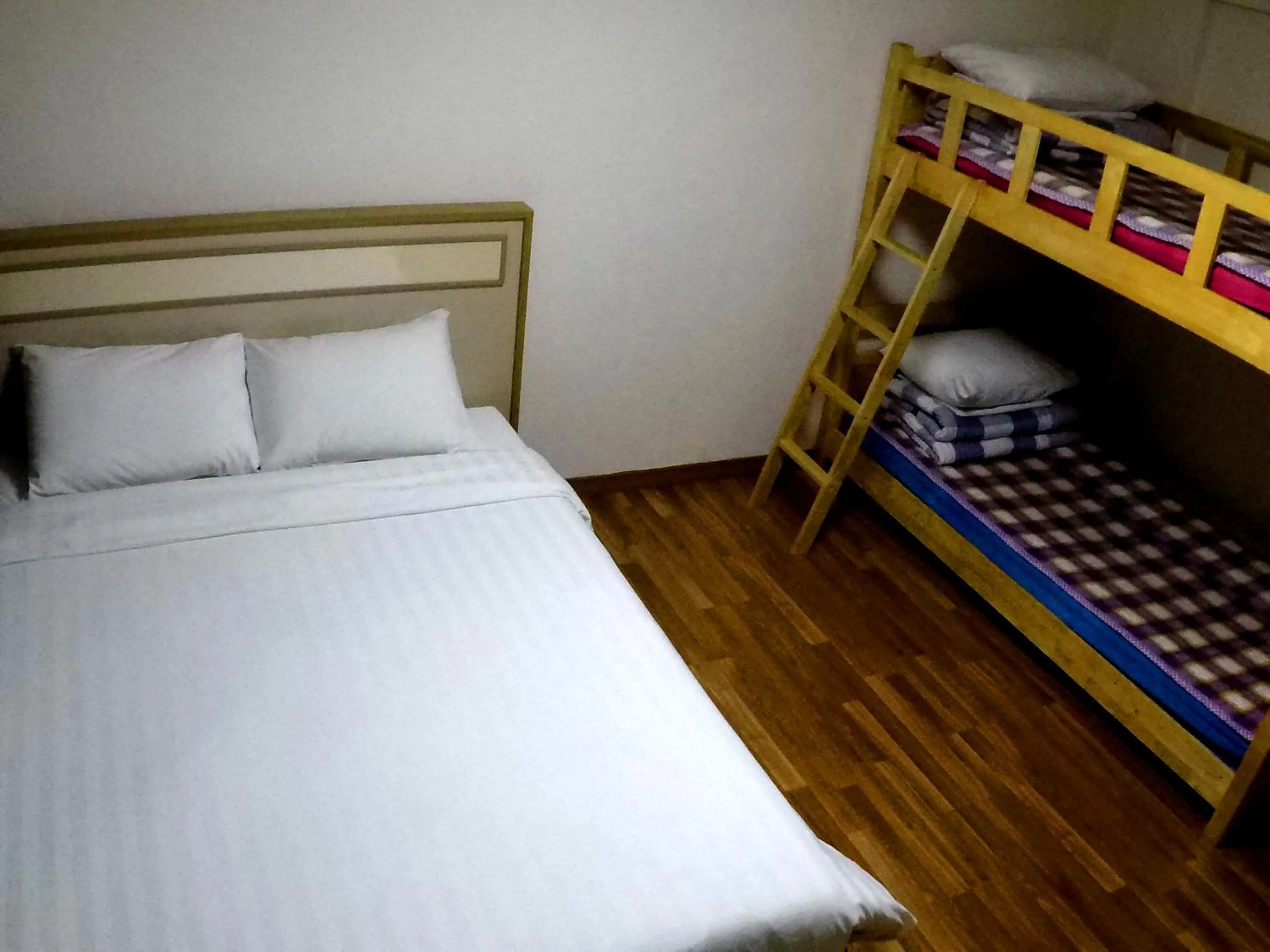 bunk bed, Bed in Busan Popcorn Hostel