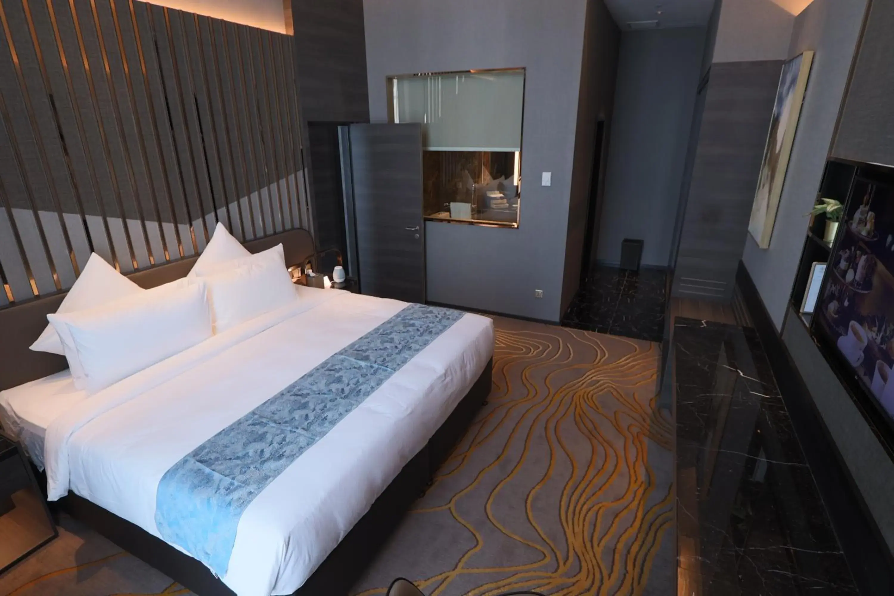 Merchant Suite in Ames Hotel Merchant Suite in Ames Hotel