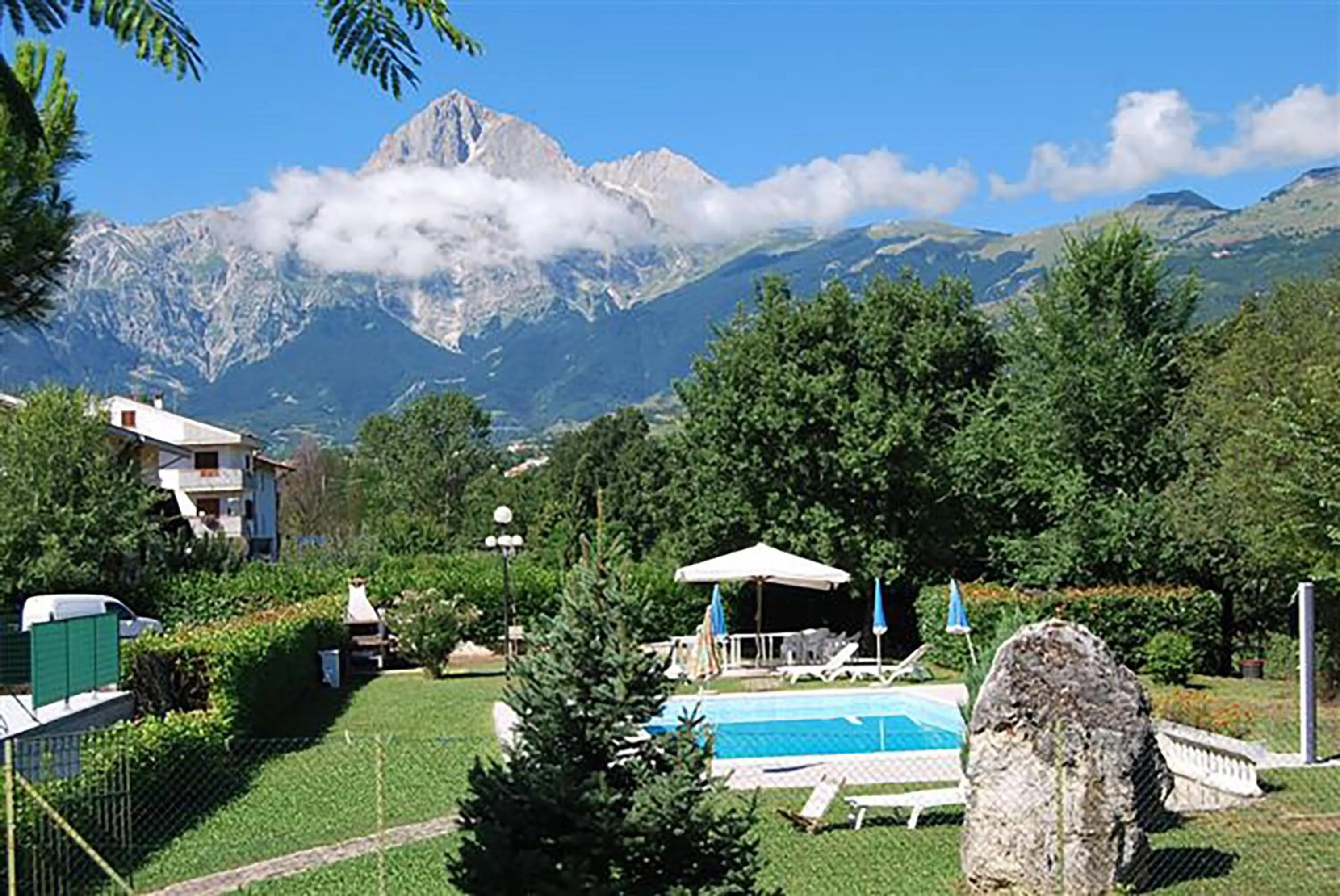 Mountain view in Residence La Piscina