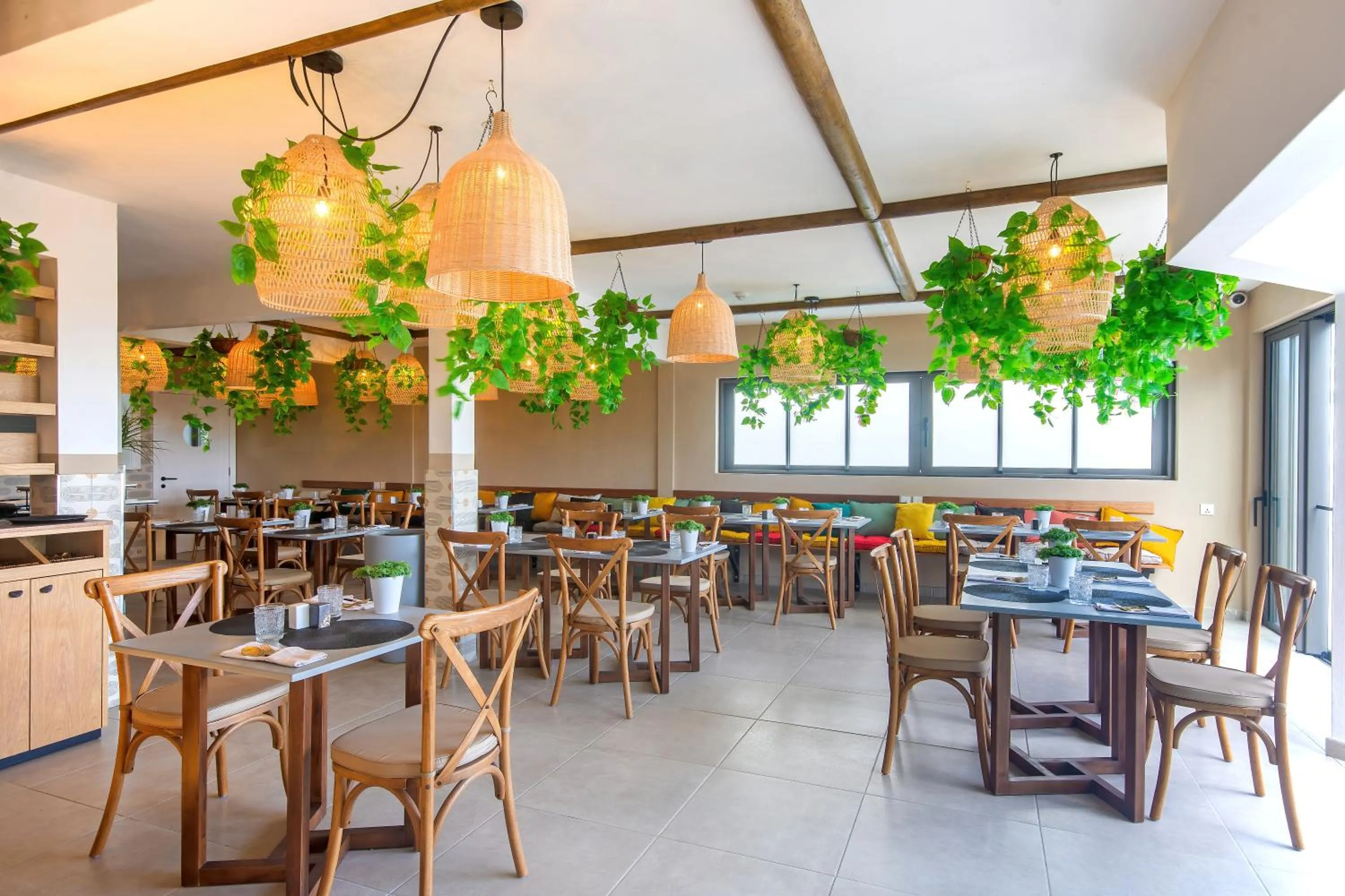 Restaurant/places to eat in Gosun Beach Hotel