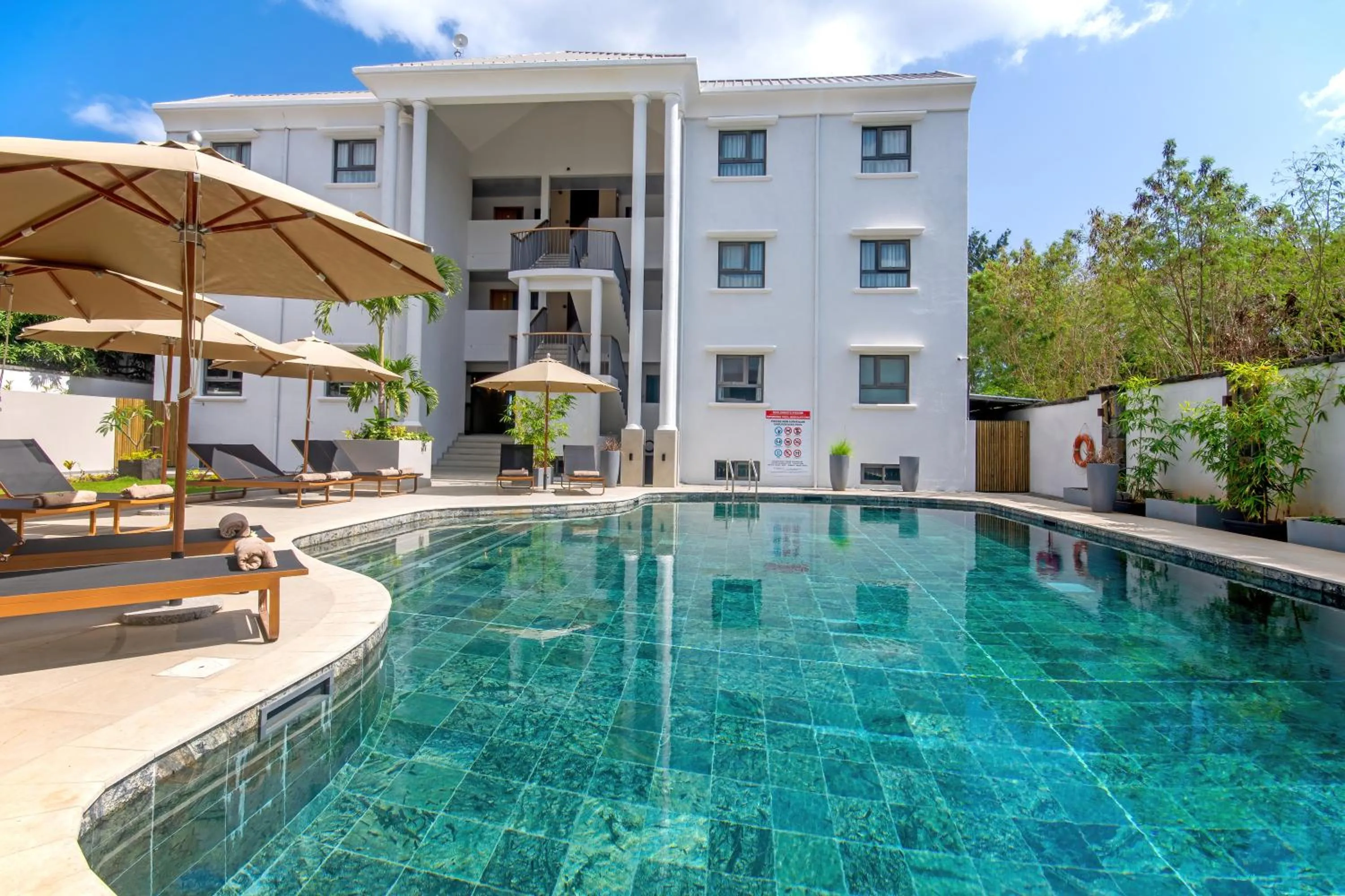Swimming pool in Gosun Beach Hotel