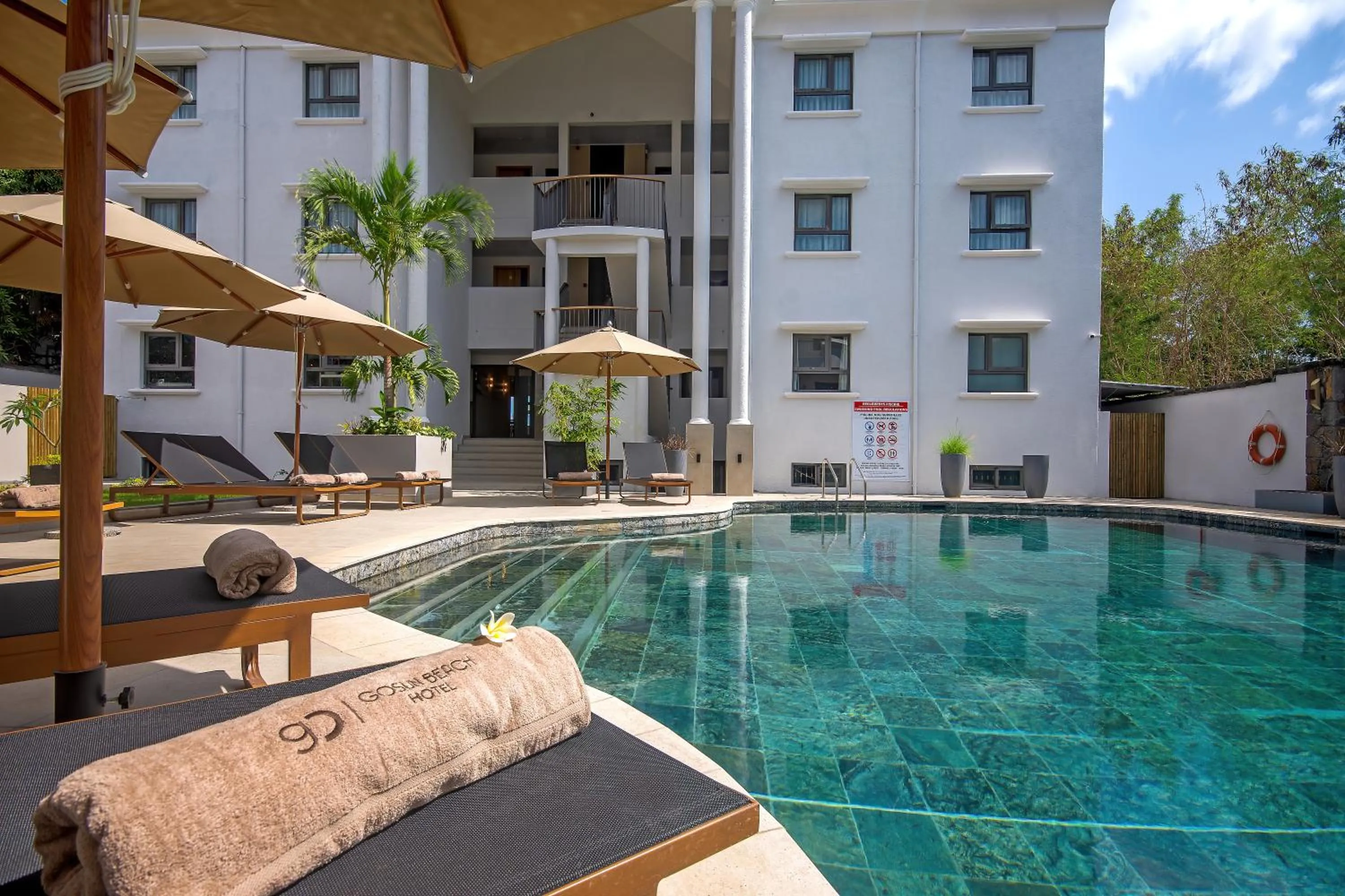 Swimming pool in Gosun Beach Hotel