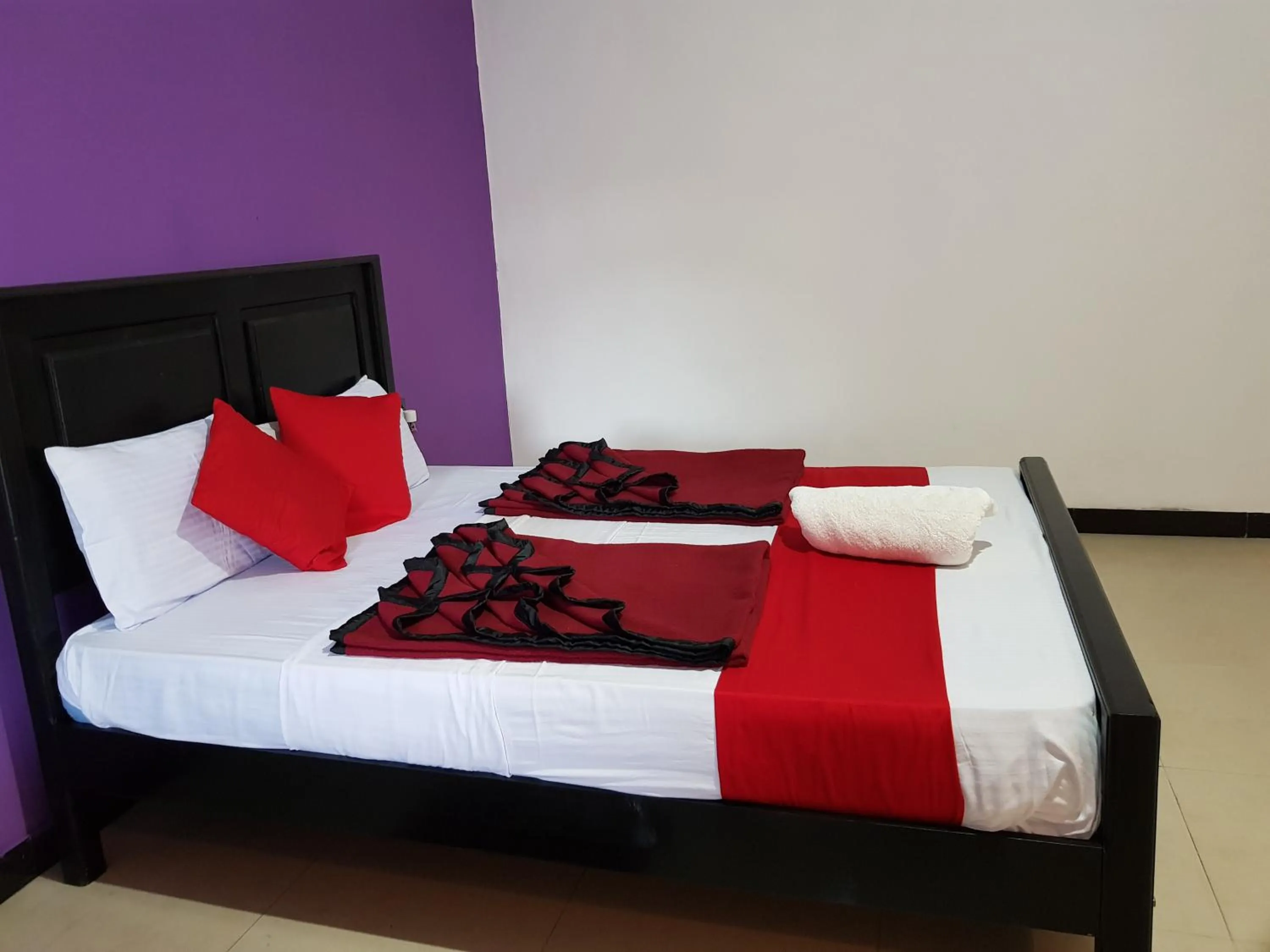 Bed in Ella Forest Paradise Hotel