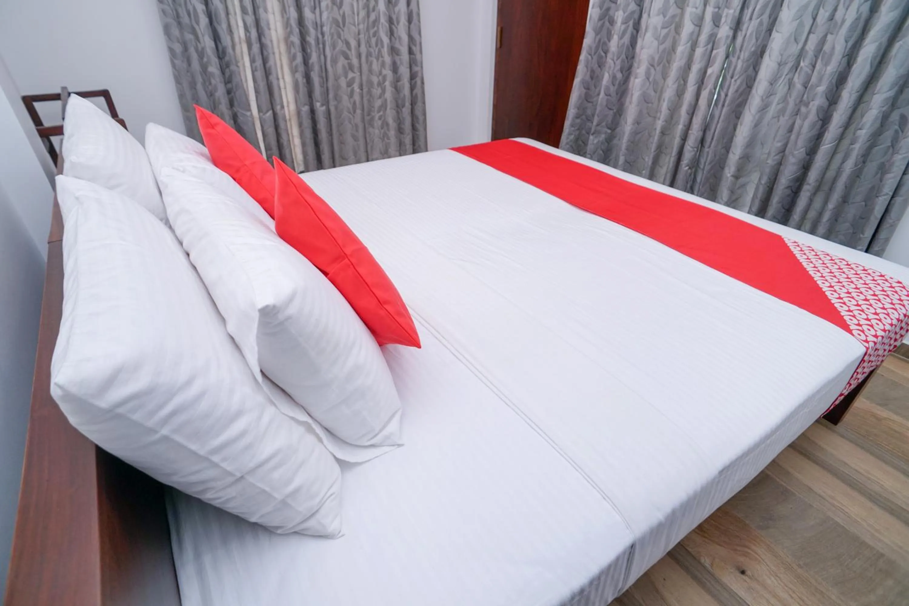 Bed in Surf Sea Breeze Apartments