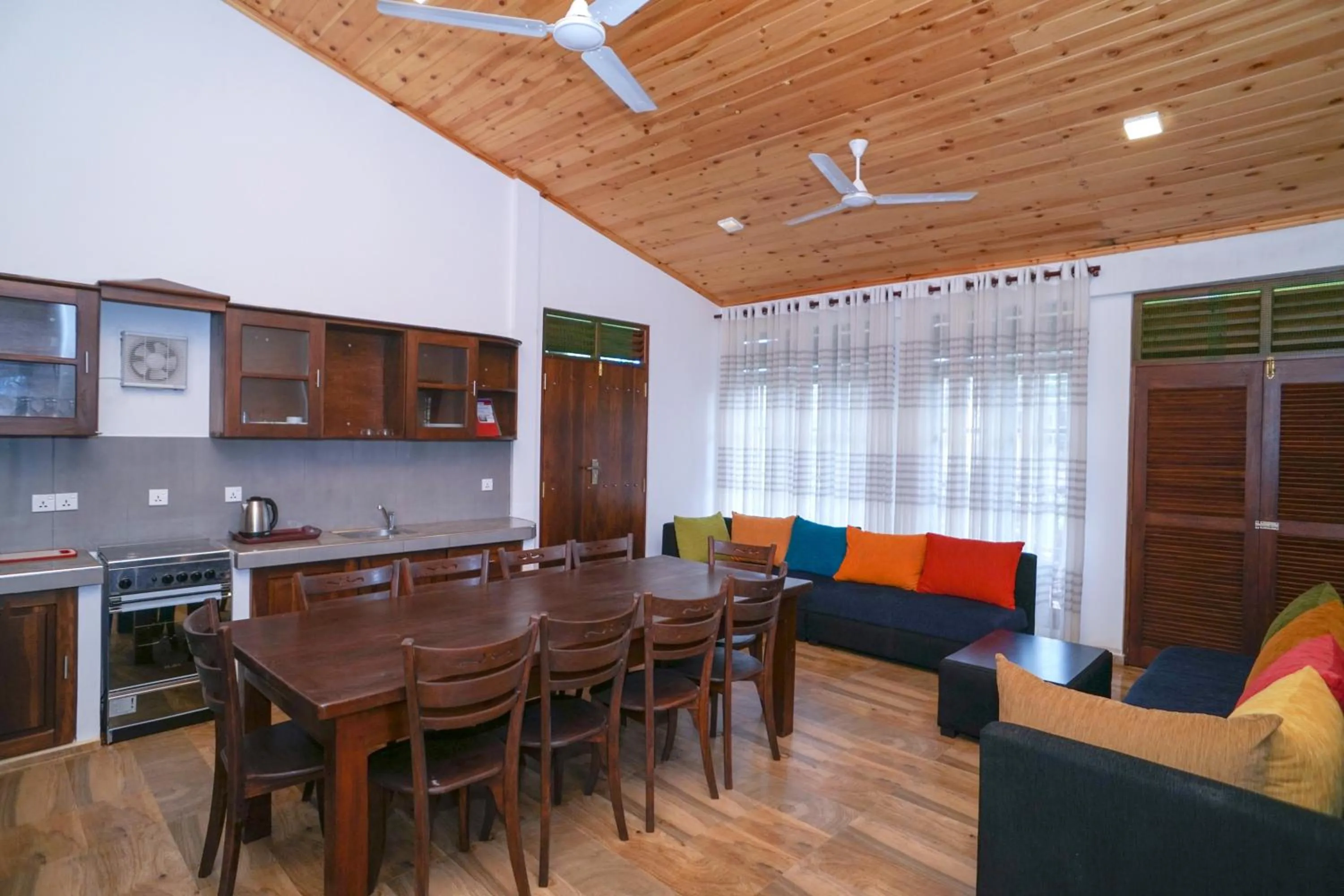 Living room in Surf Sea Breeze Apartments