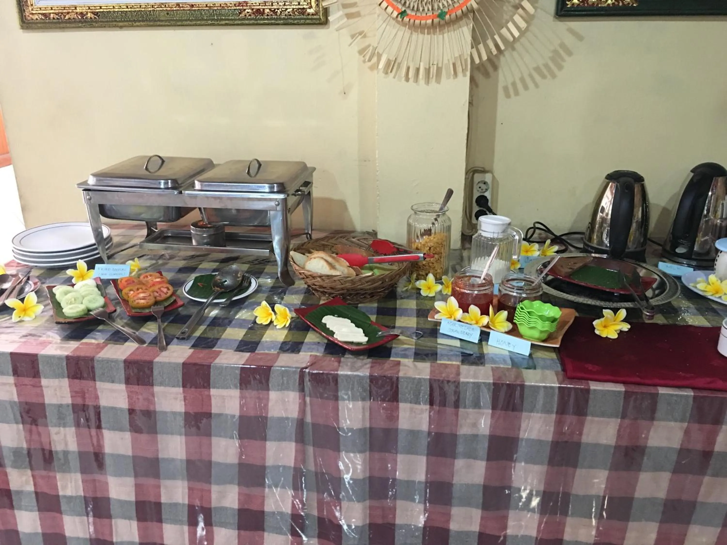 Breakfast in Hotel Sorga Cottages