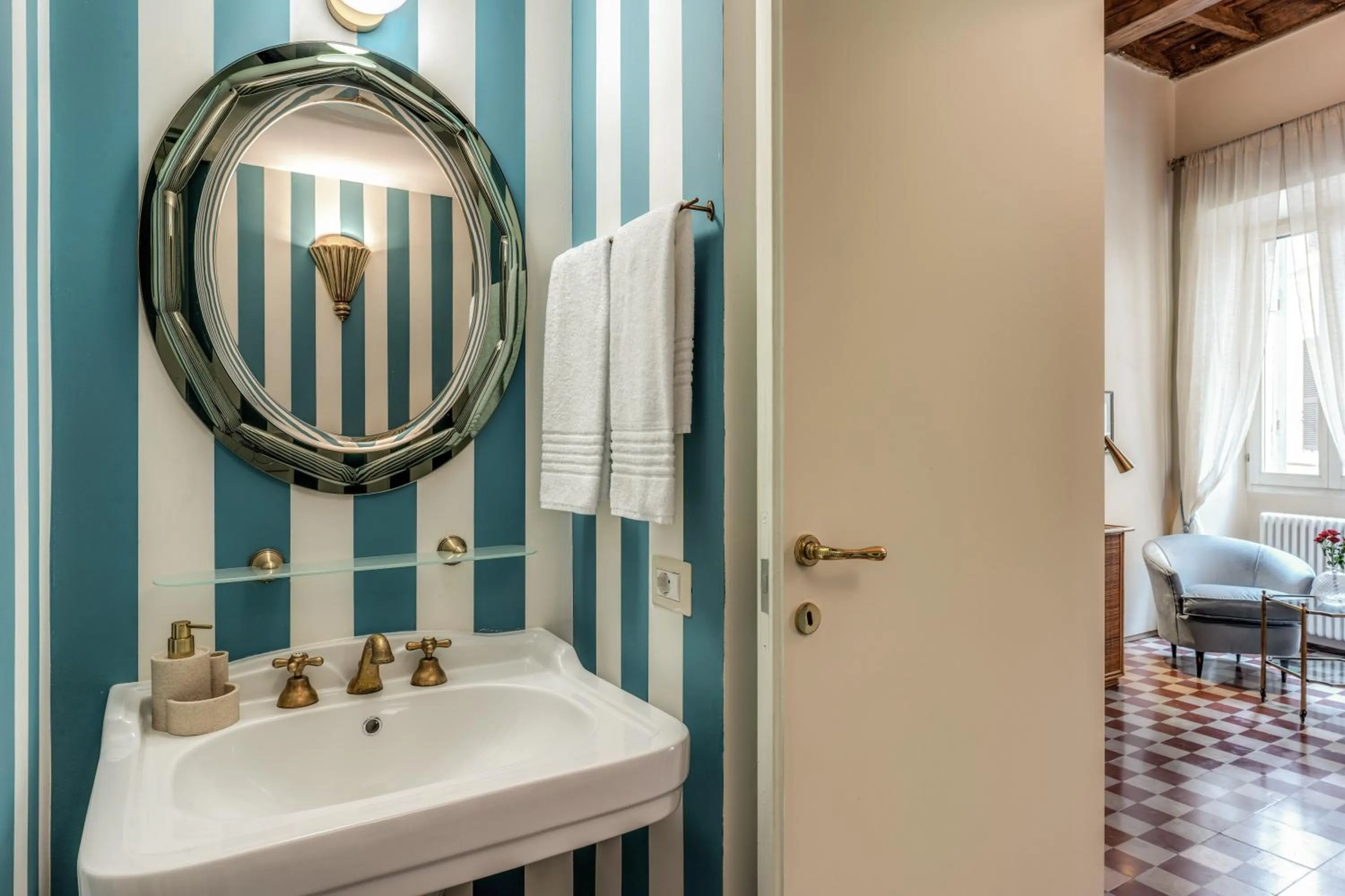 Bathroom in HiSuiteROME - ApartHotel
