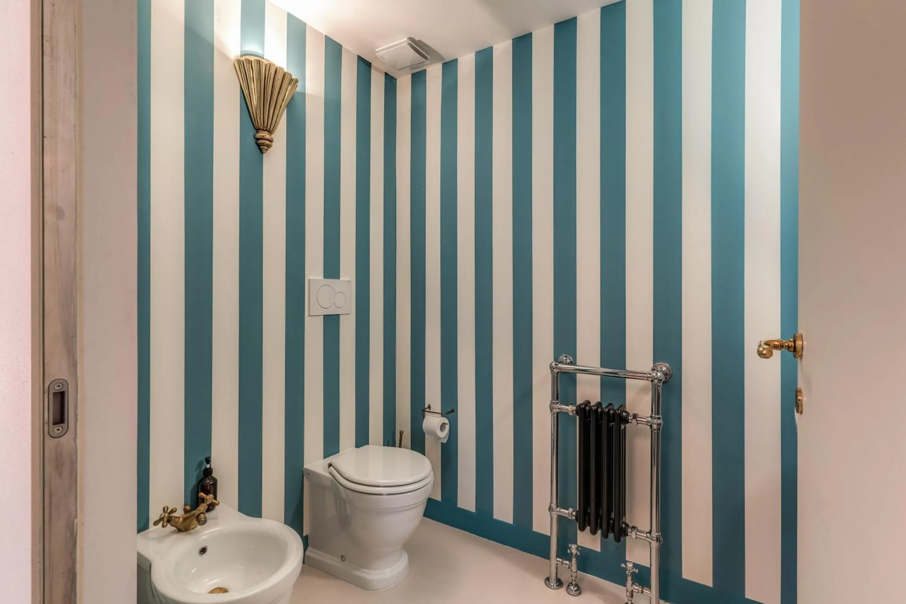 Bathroom in HiSuiteROME - ApartHotel