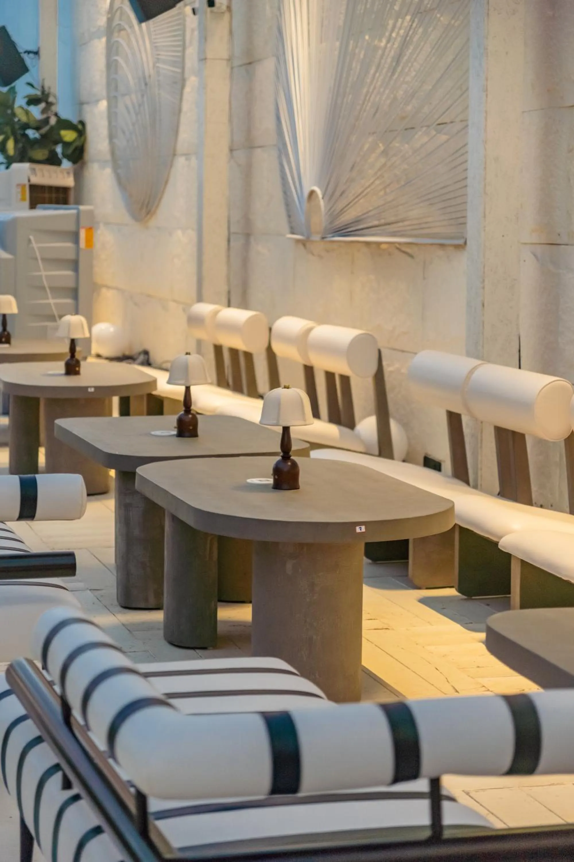 Restaurant/places to eat in Living Room Beach Resort