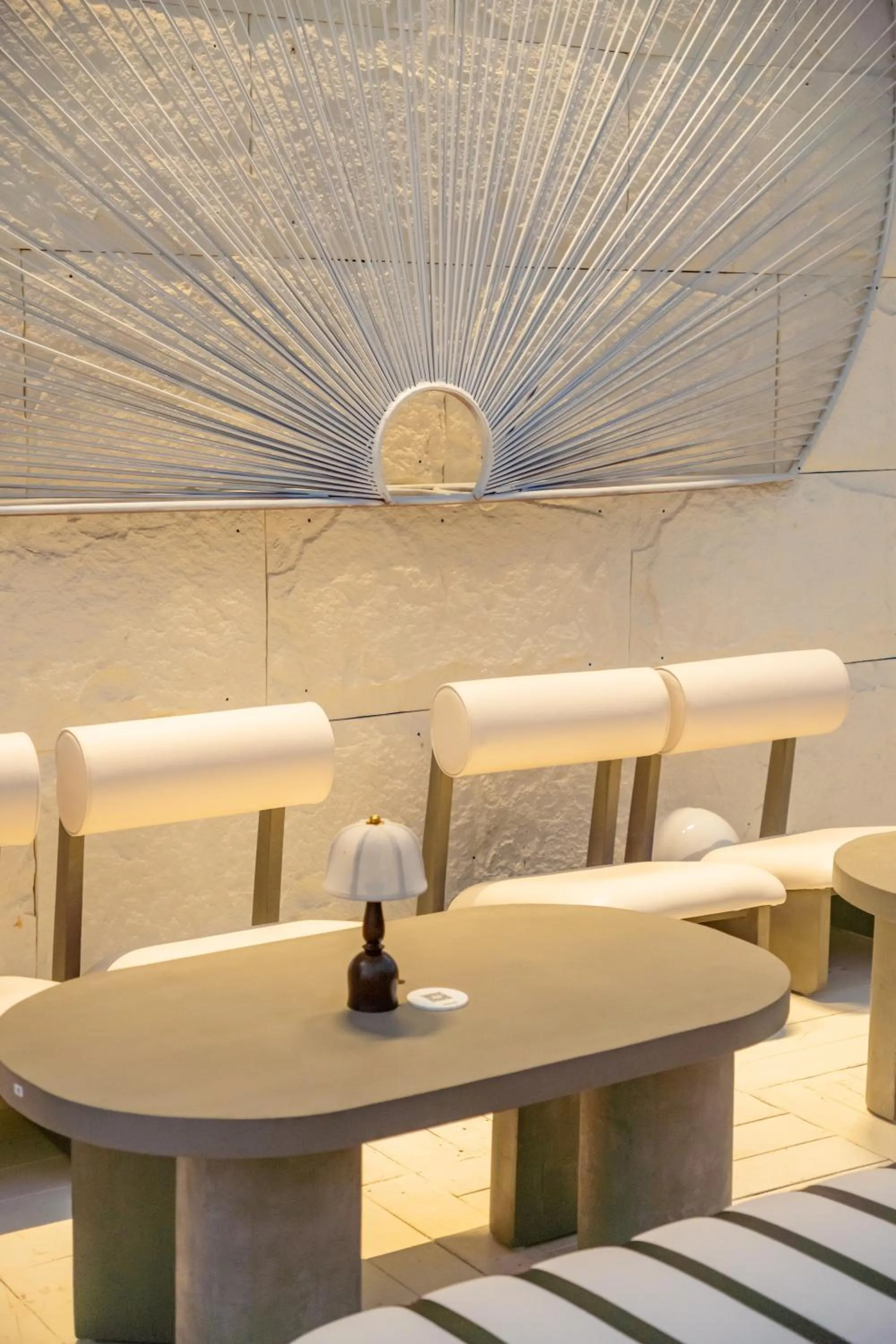 Restaurant/places to eat in Living Room Beach Resort