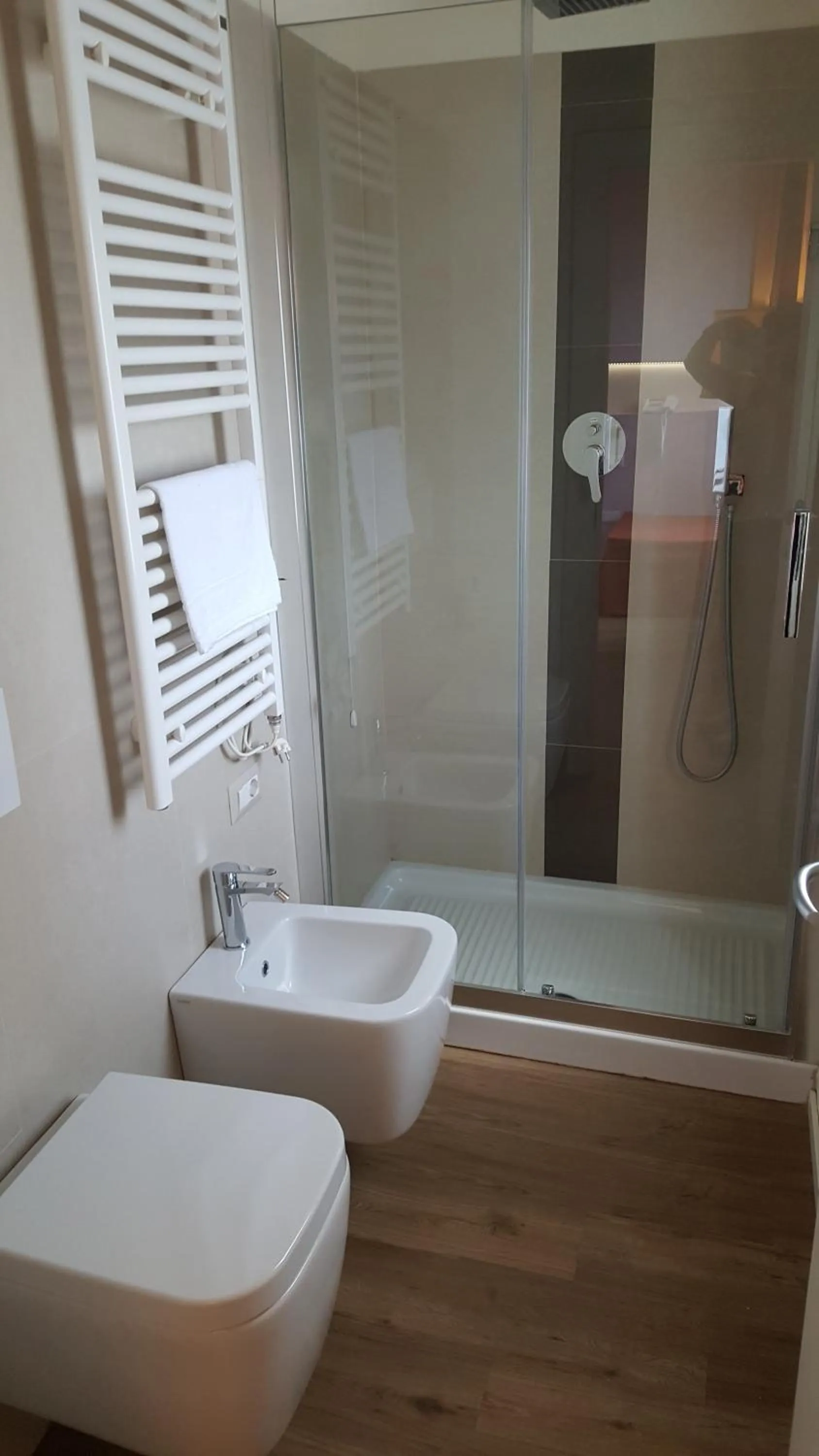 Bathroom in Hotel De La Ville depandance di Hotel Augustus