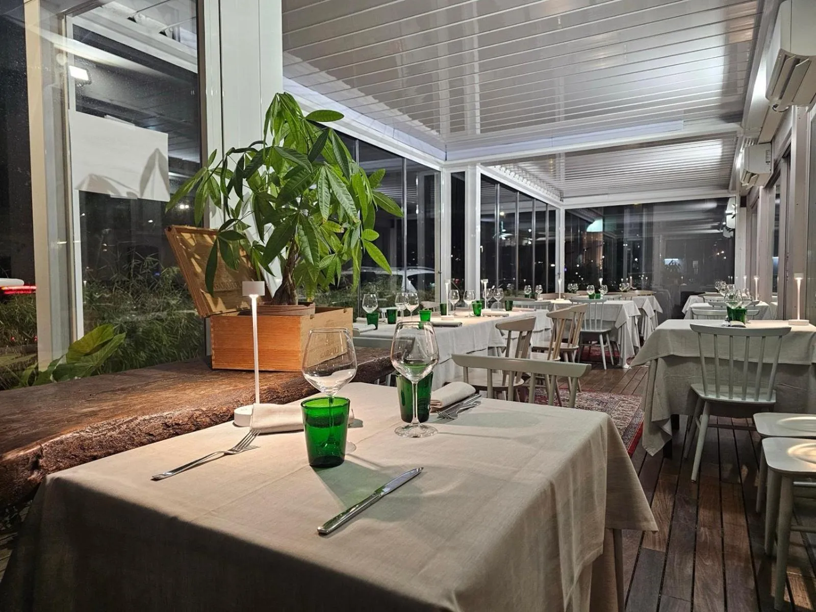 Restaurant/places to eat in Hotel De La Ville depandance di Hotel Augustus