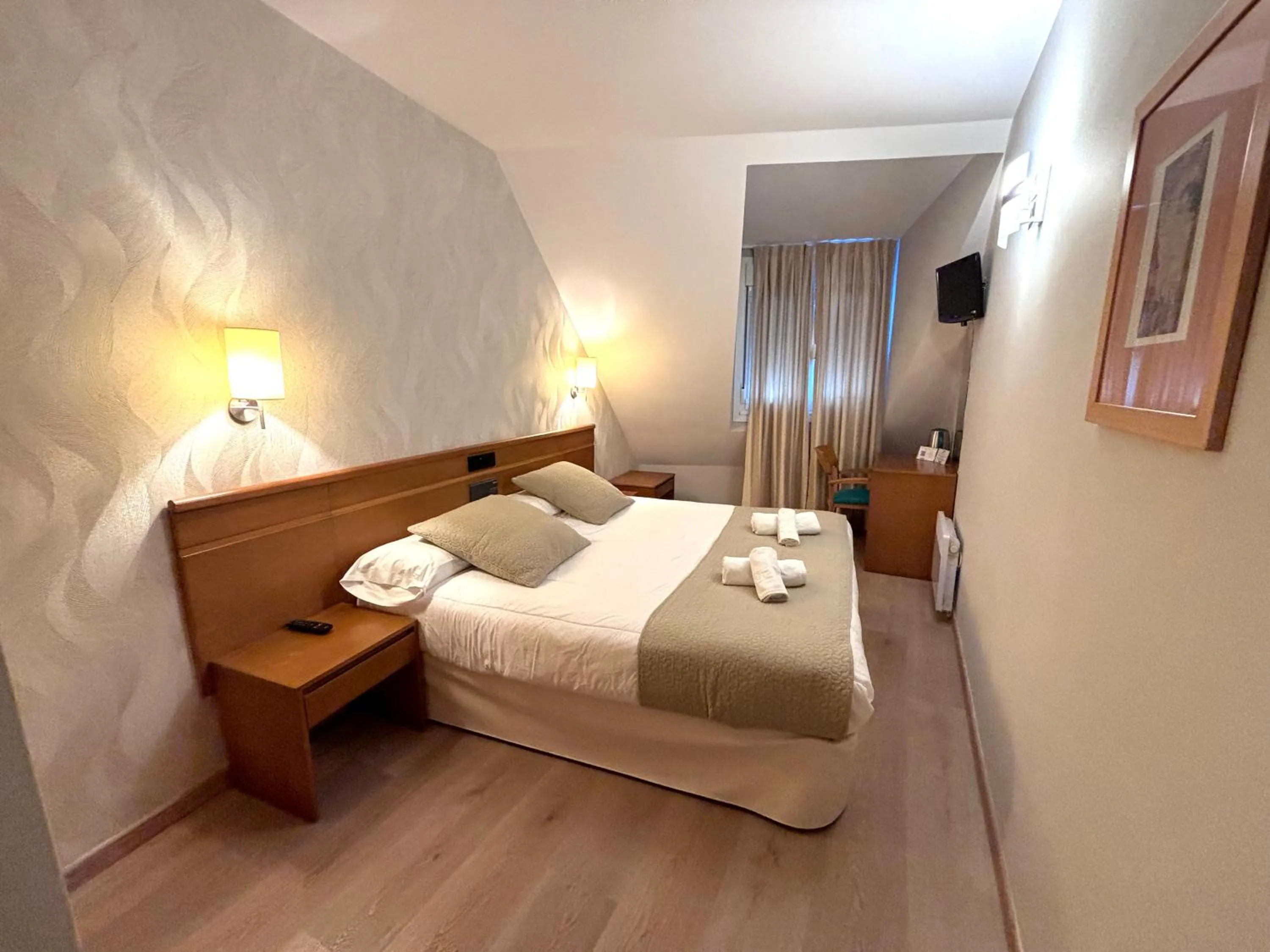 Bed in Hotel Atalaya I