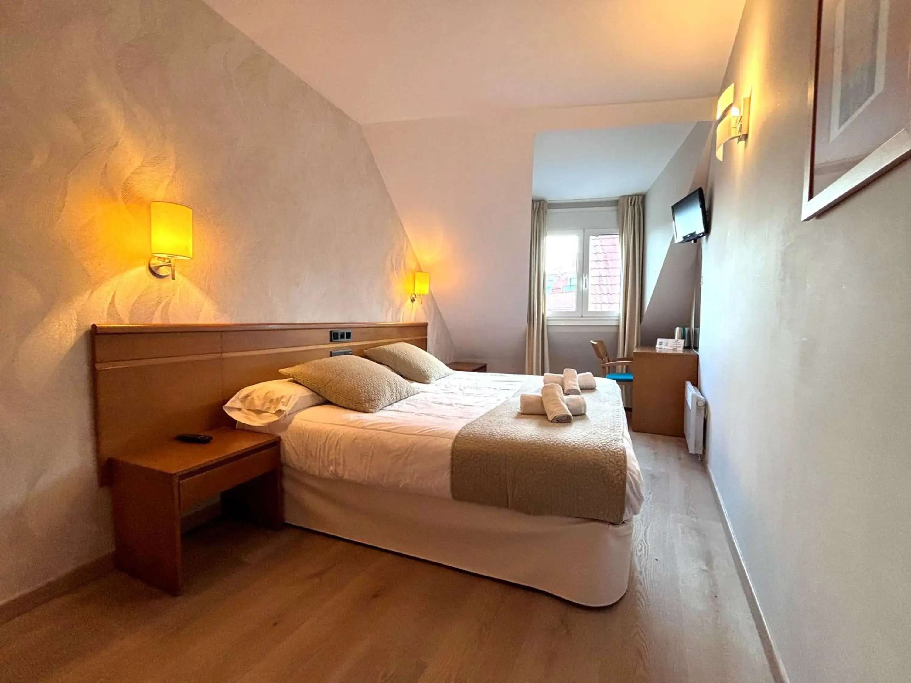 Double or Twin Room with City View in Hotel Atalaya I Double or Twin Room with City View in Hotel Atalaya I