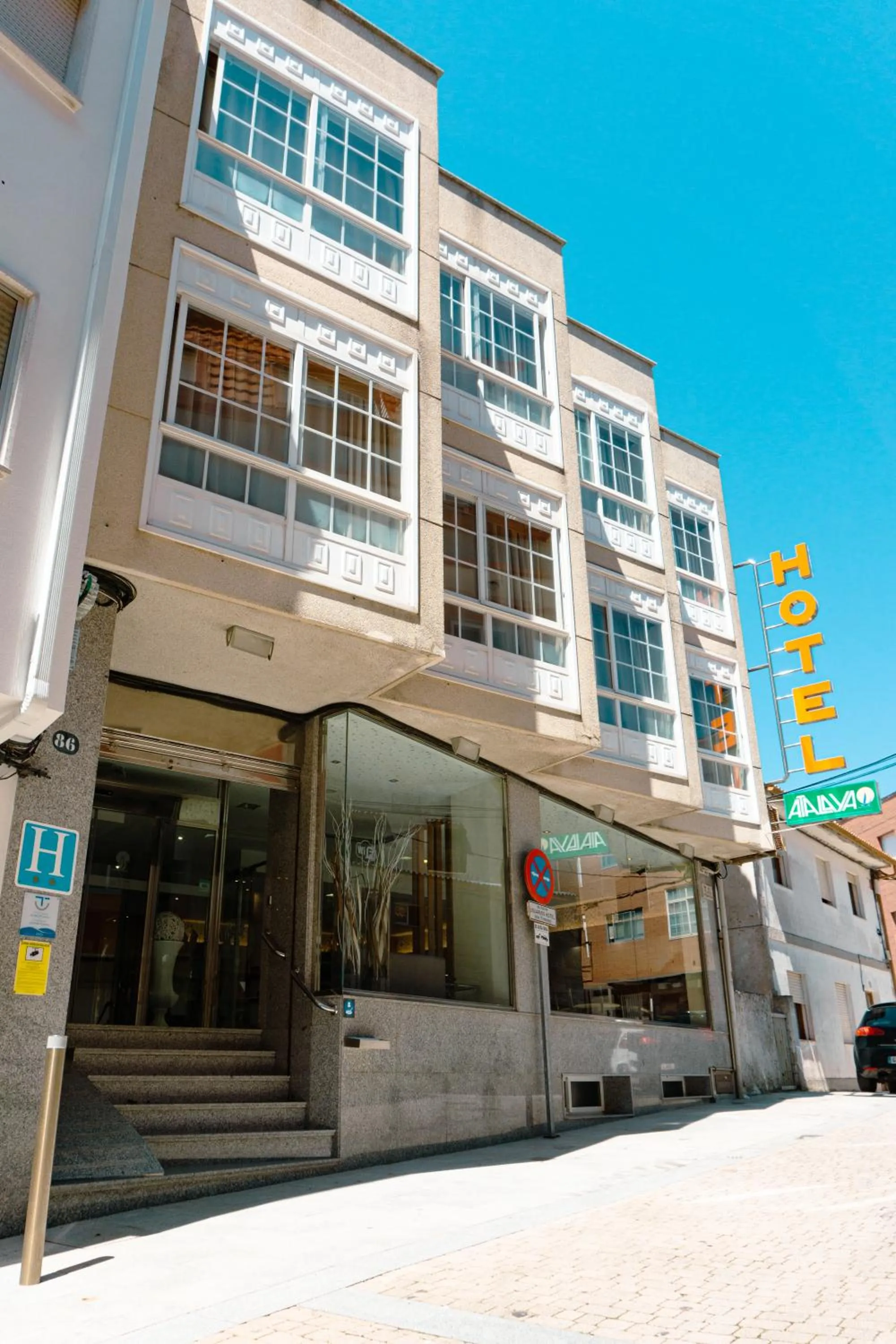 Property building in Hotel Atalaya I