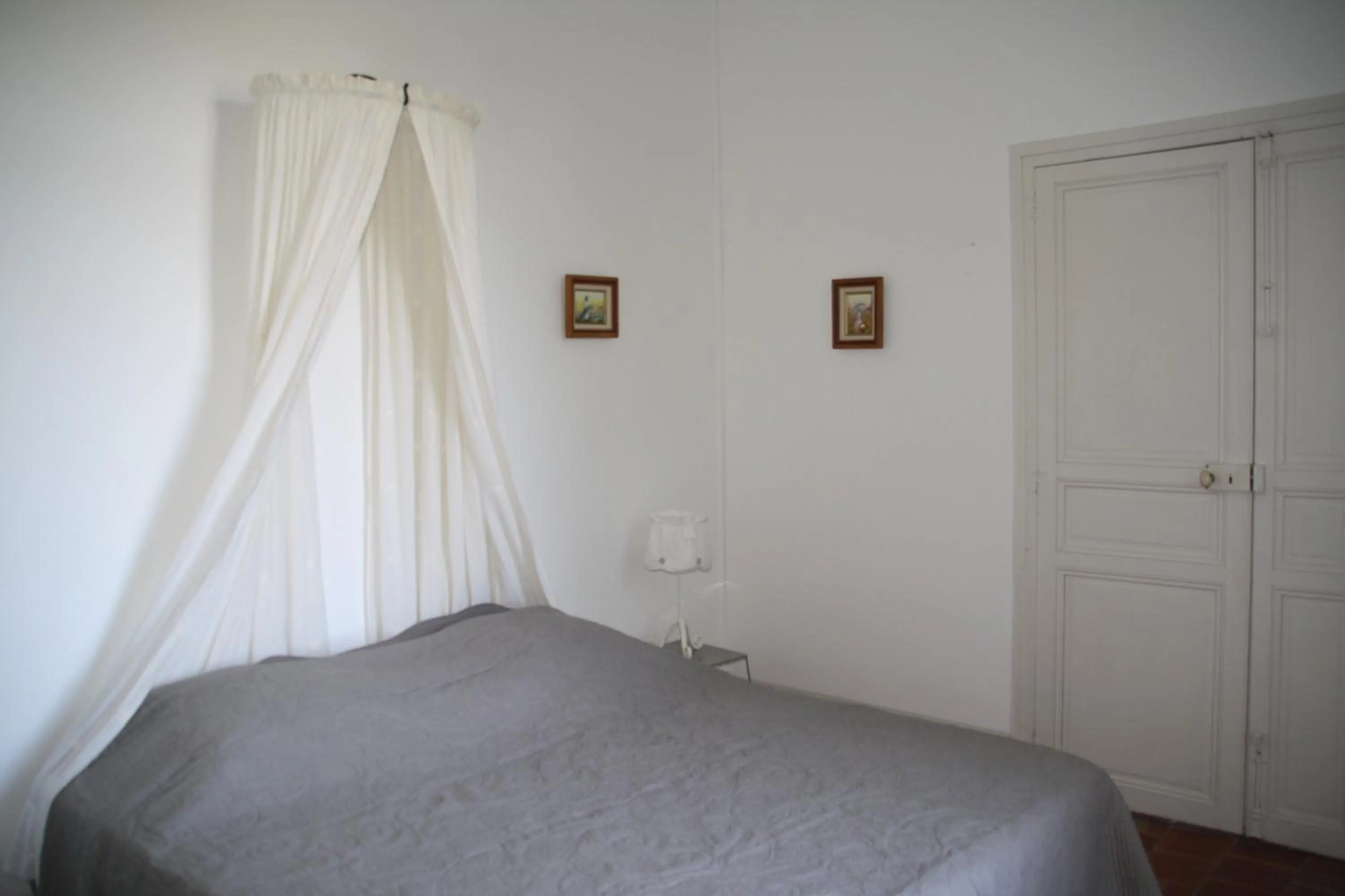 Bed in Aux Pots Bleus