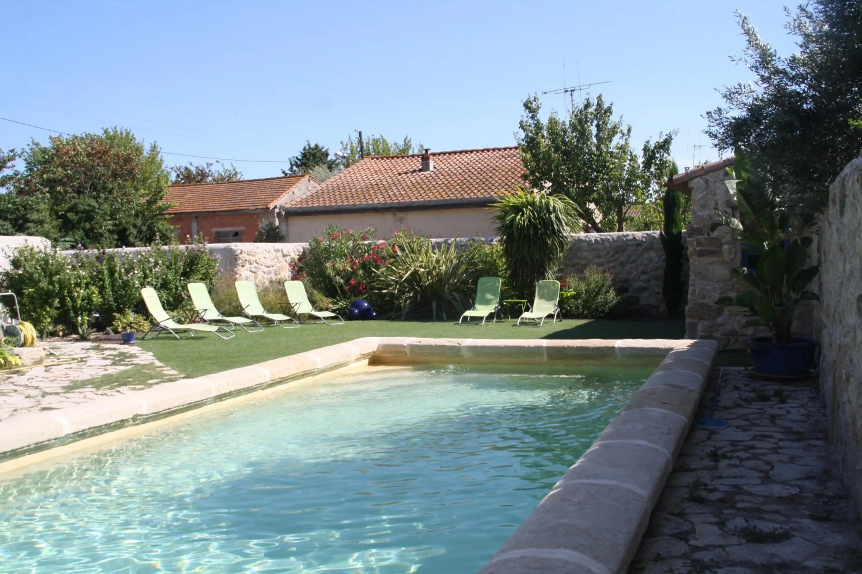 Swimming pool in Aux Pots Bleus