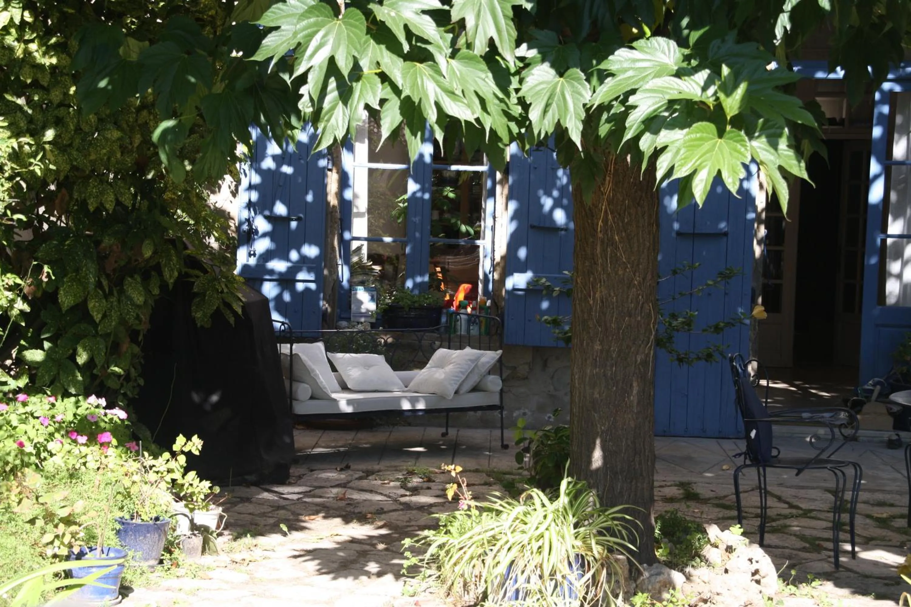 Garden in Aux Pots Bleus