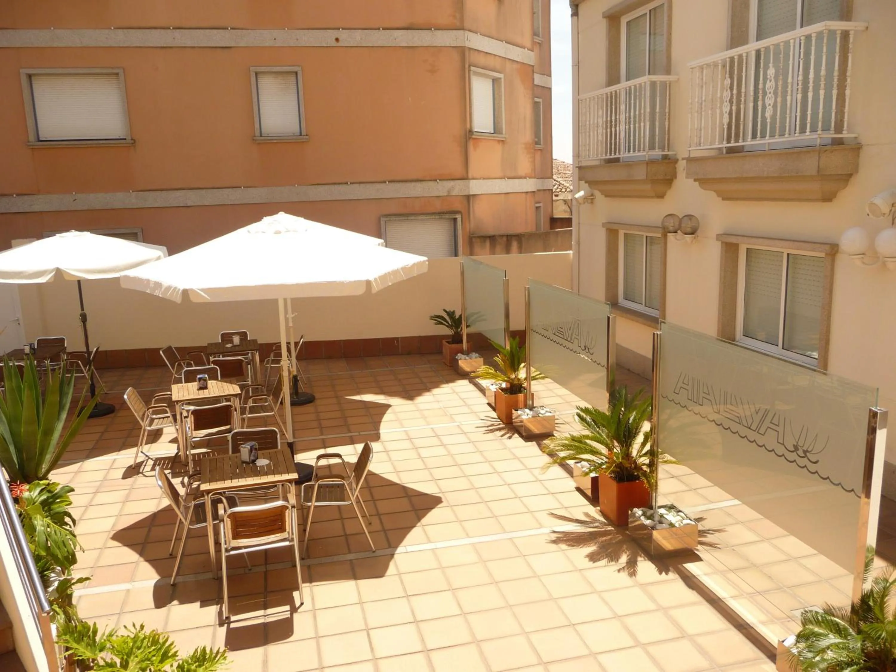 Facade/entrance in Hotel Atalaya II