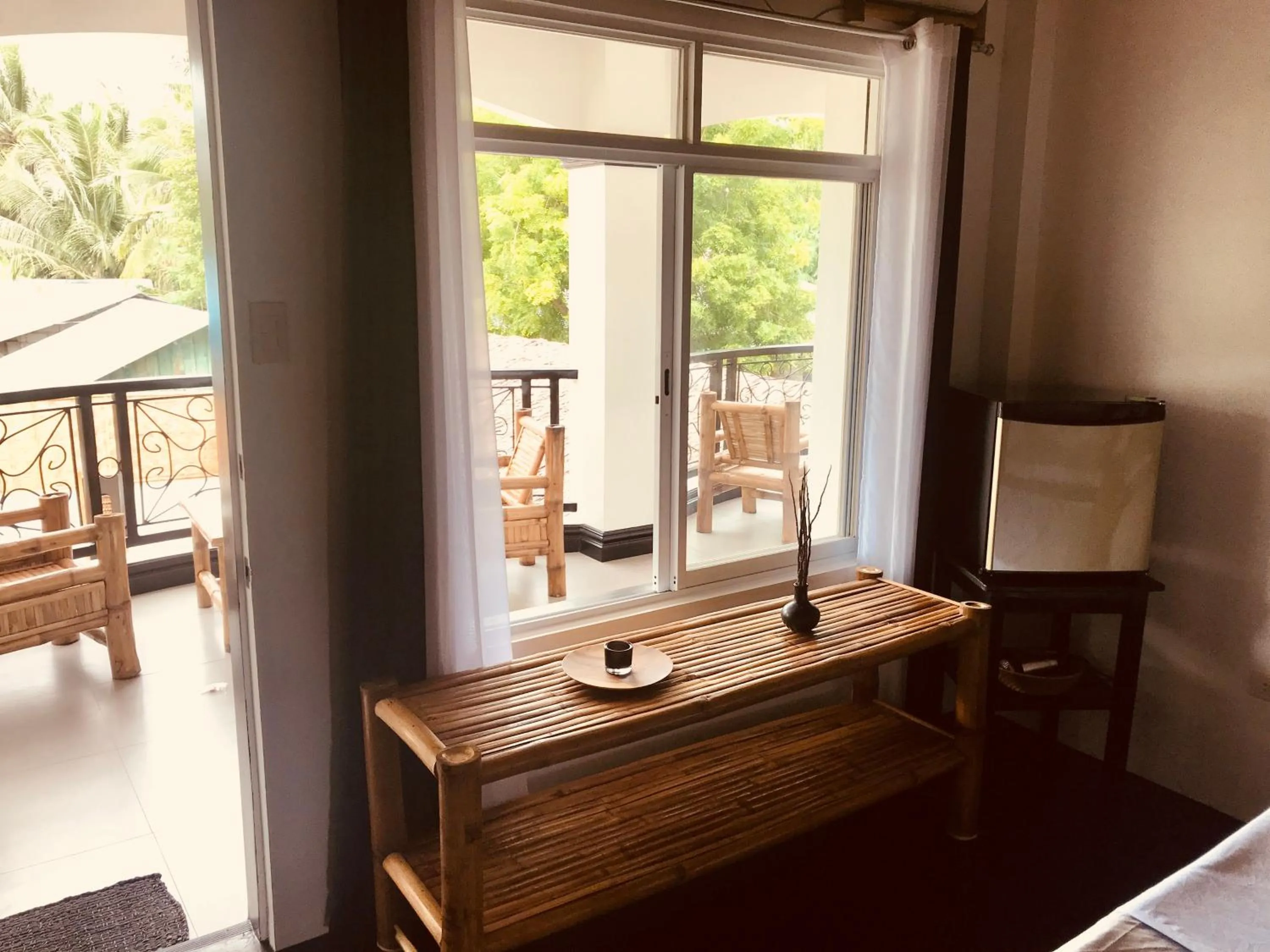 Balcony/Terrace in Everyday Sunday Formerly Carl's Island Inn