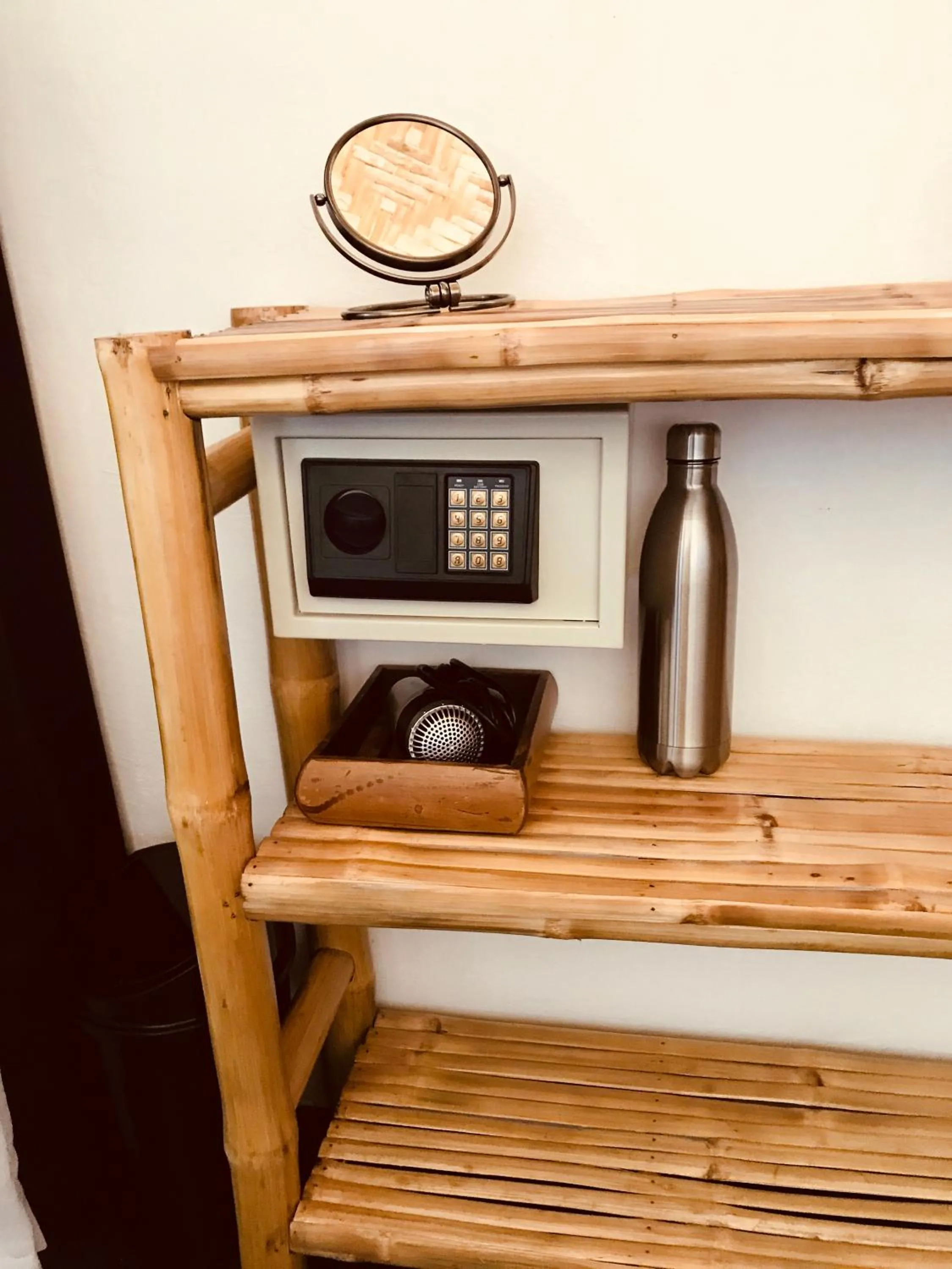 Decorative detail in Everyday Sunday Formerly Carl's Island Inn