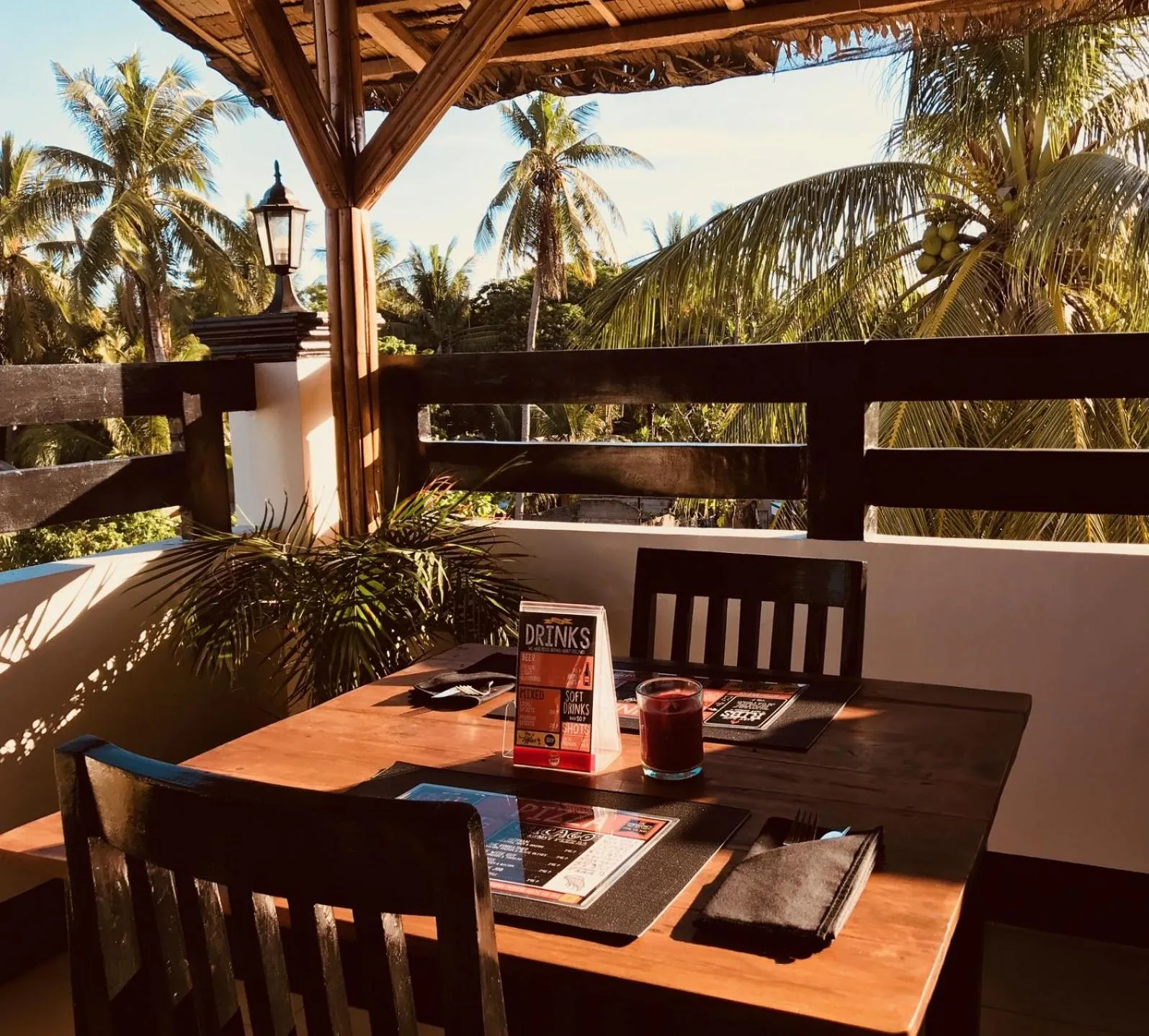 Restaurant/places to eat in Everyday Sunday Formerly Carl's Island Inn