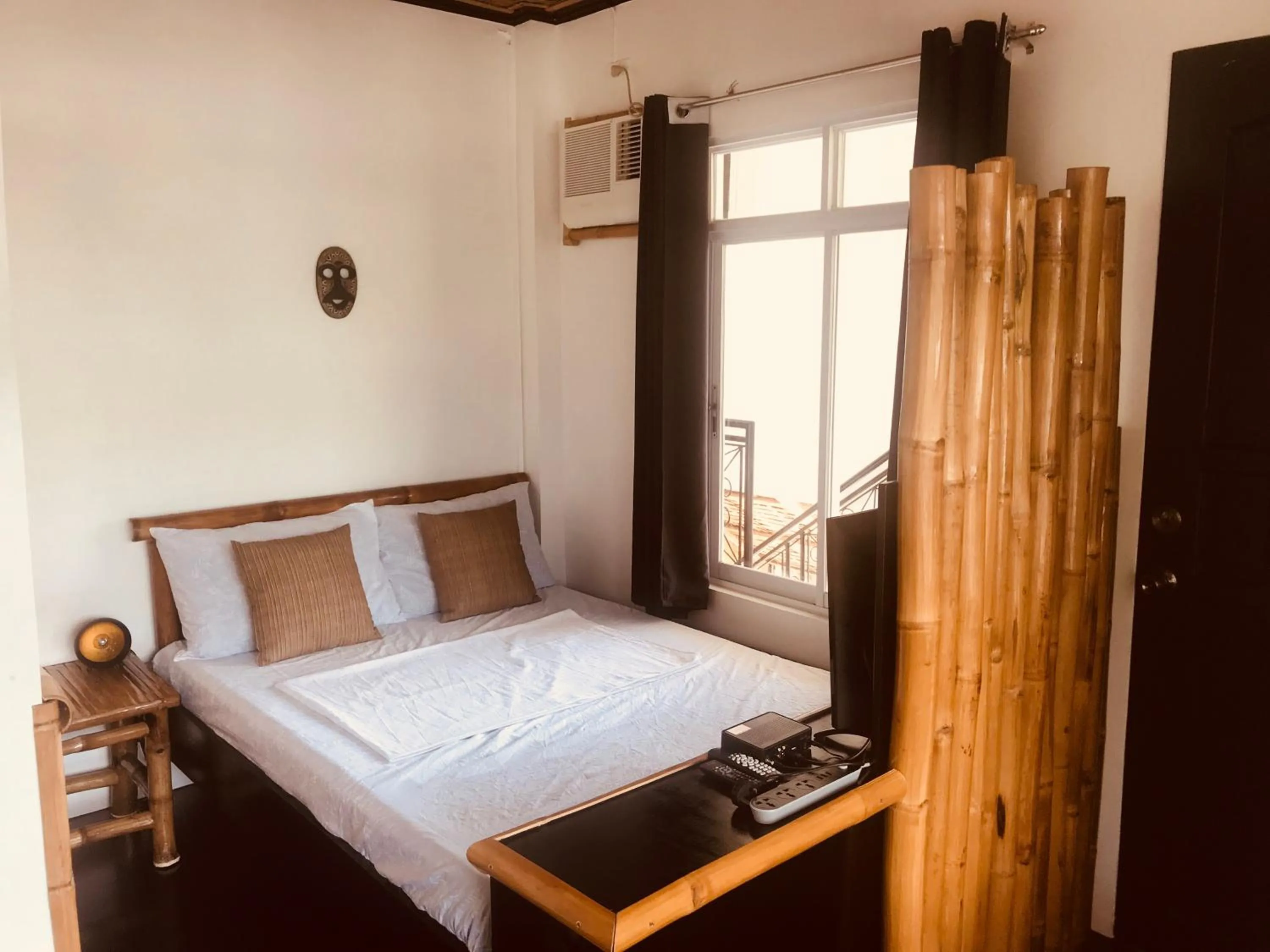 TV and multimedia, Bed in Everyday Sunday Formerly Carl's Island Inn