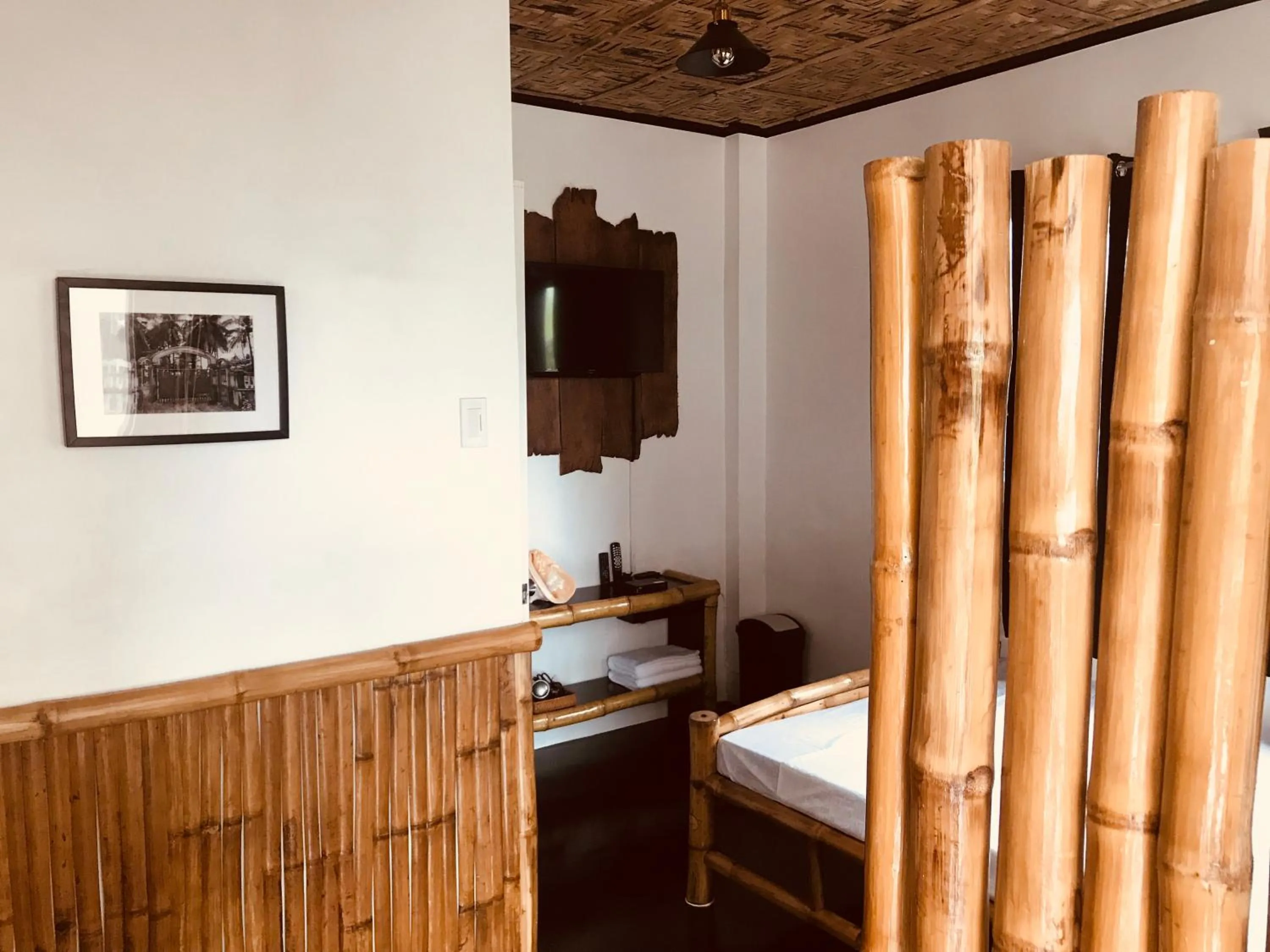 TV and multimedia, Bed in Everyday Sunday Formerly Carl's Island Inn