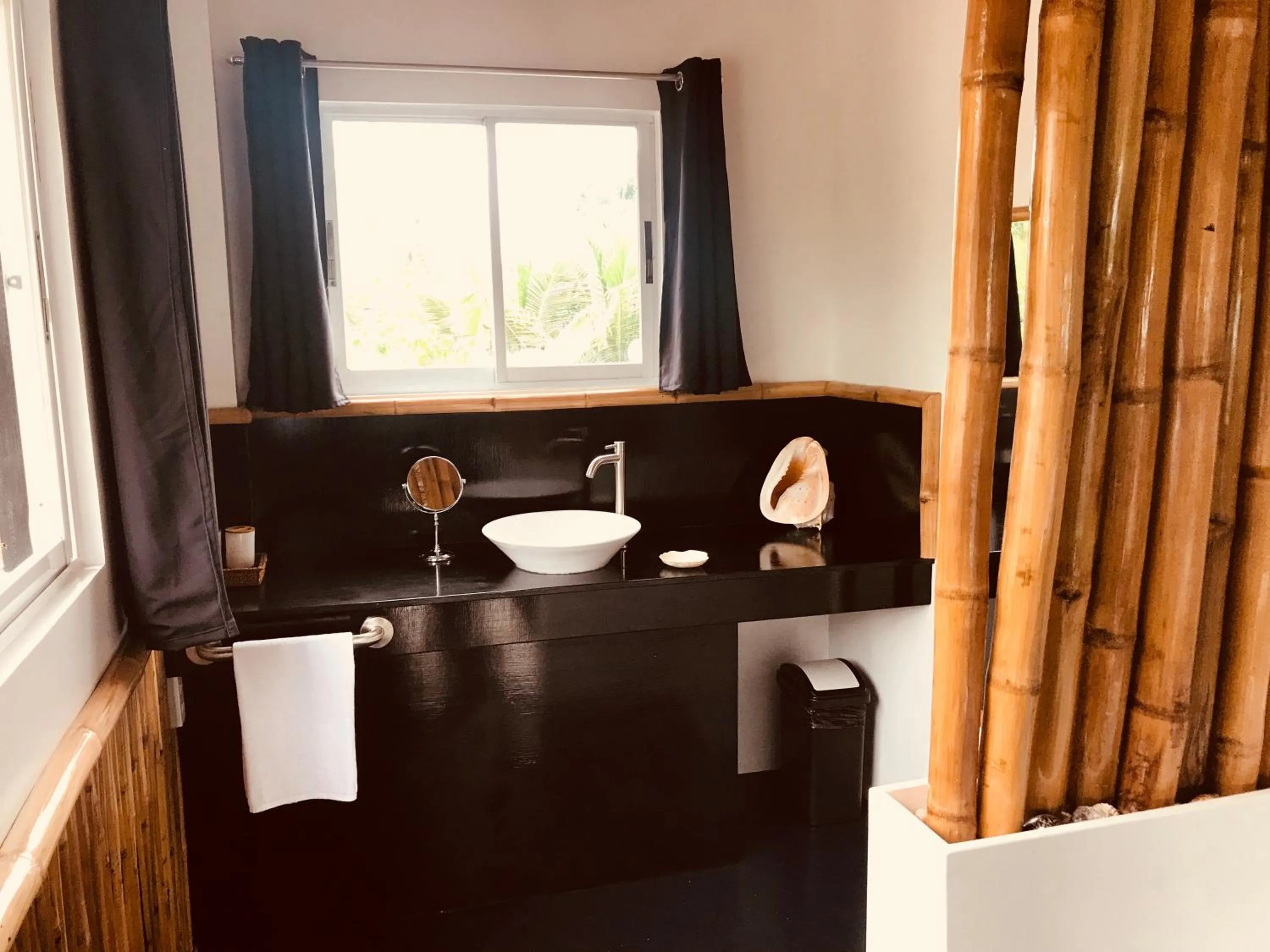 Photo of the whole room in Everyday Sunday Formerly Carl's Island Inn