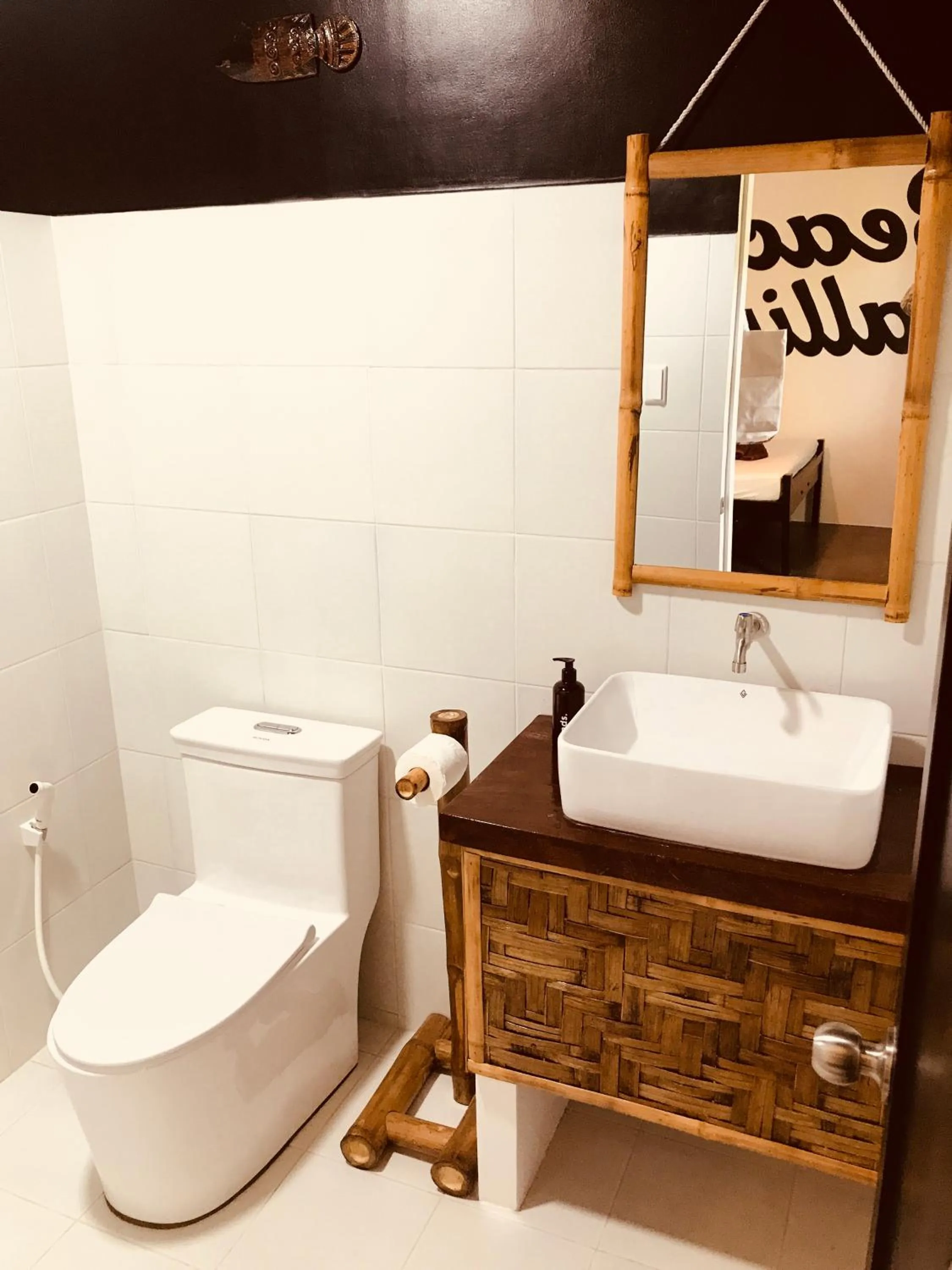 Toilet in Everyday Sunday Formerly Carl's Island Inn