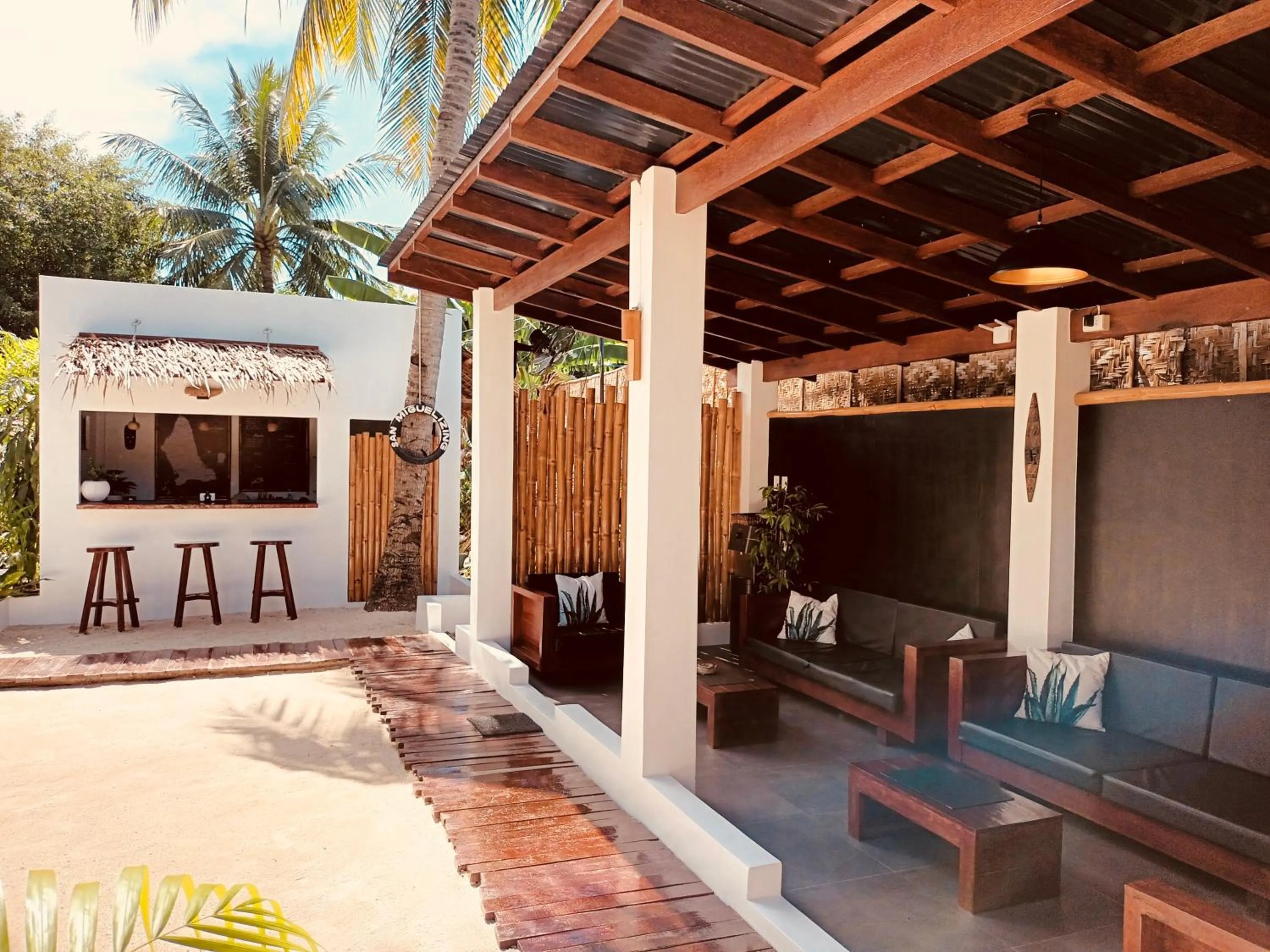 Lobby or reception in Everyday Sunday Formerly Carl's Island Inn