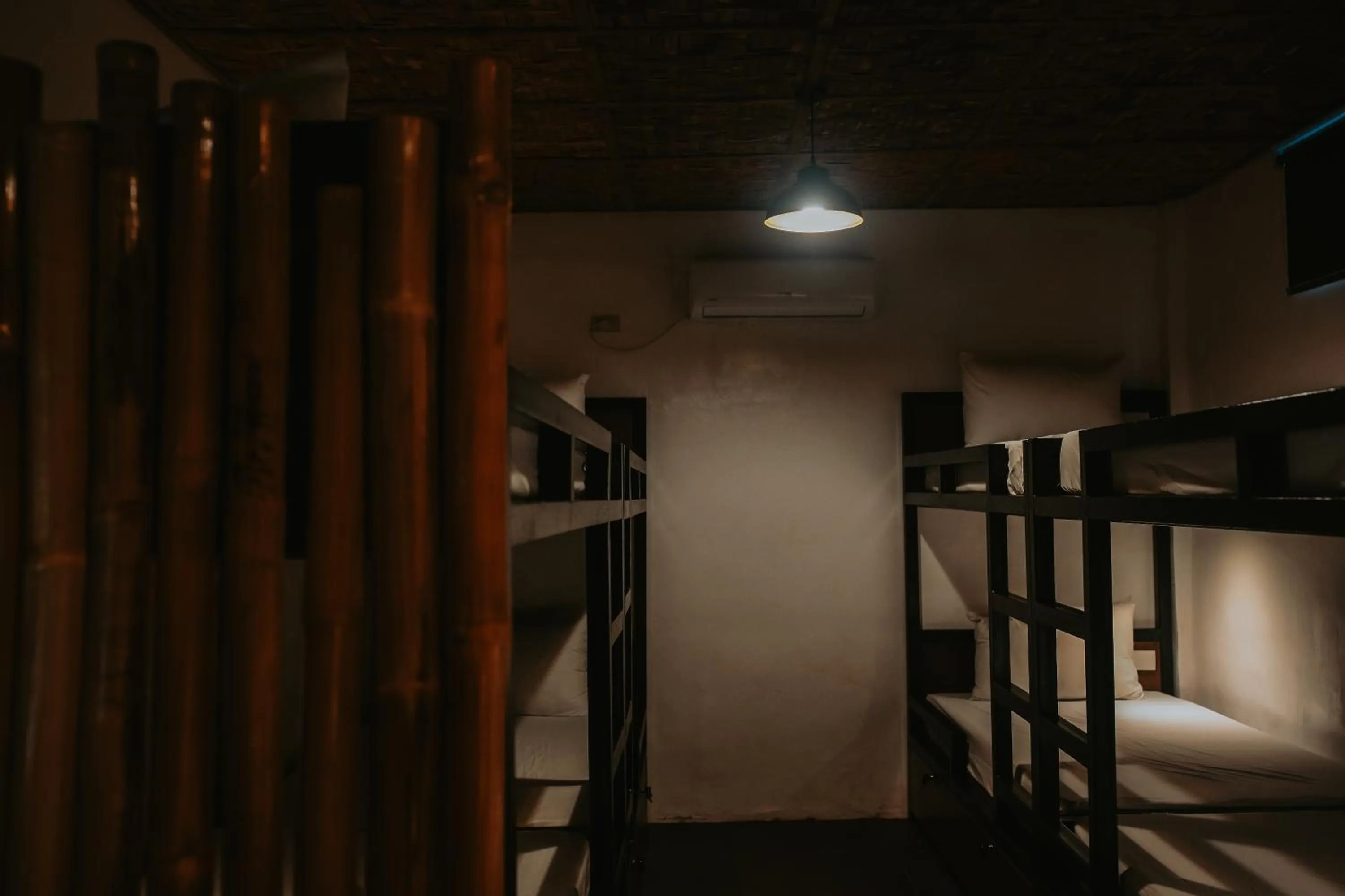 Photo of the whole room, Bed in Everyday Sunday Formerly Carl's Island Inn