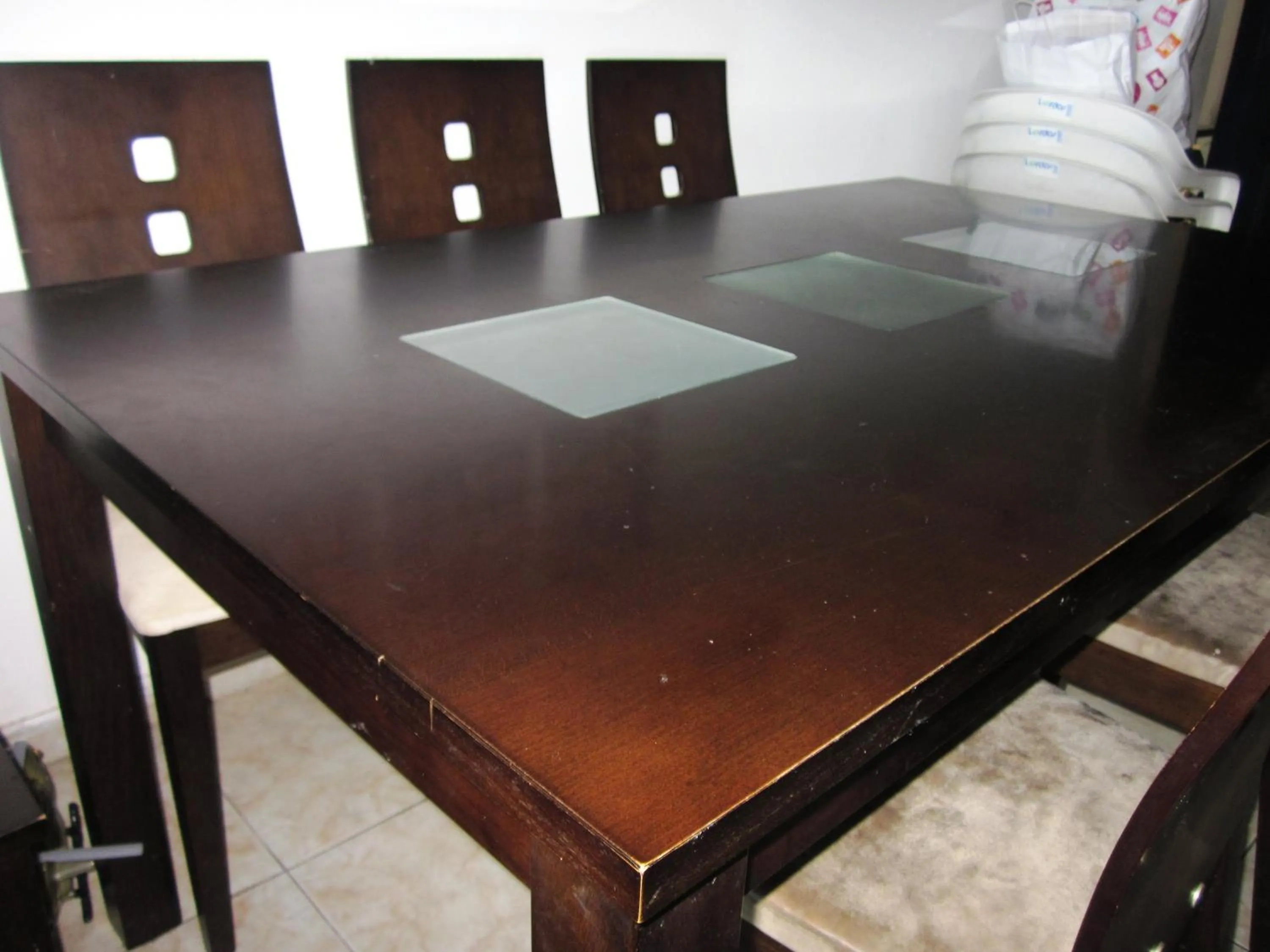 Dining area in Georgia Apartments