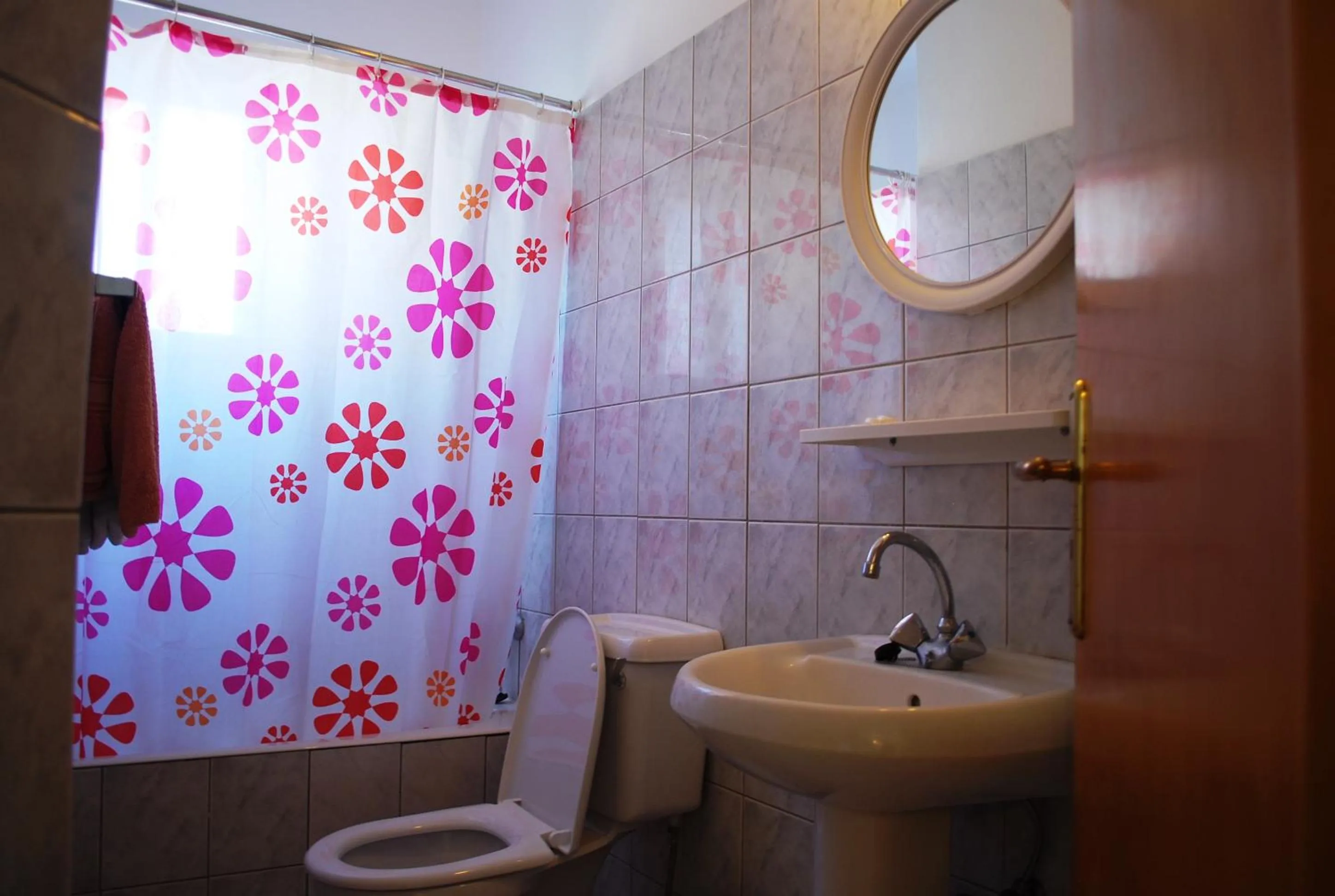 Day in Georgia Apartments