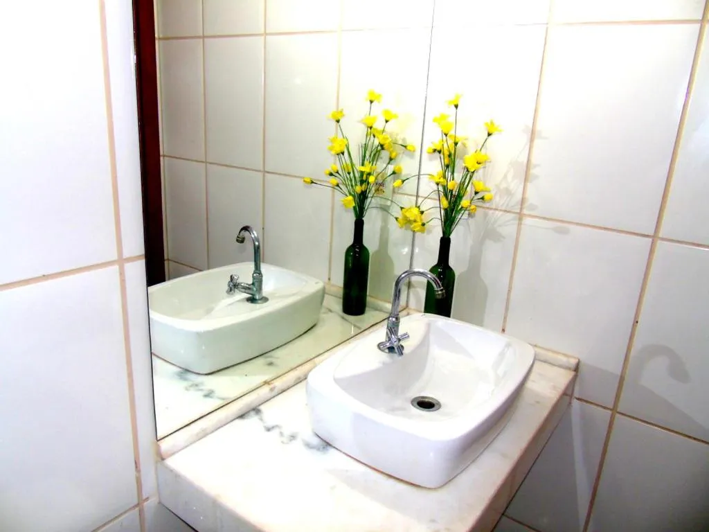 Bathroom in Pousada A Flor da Terra
