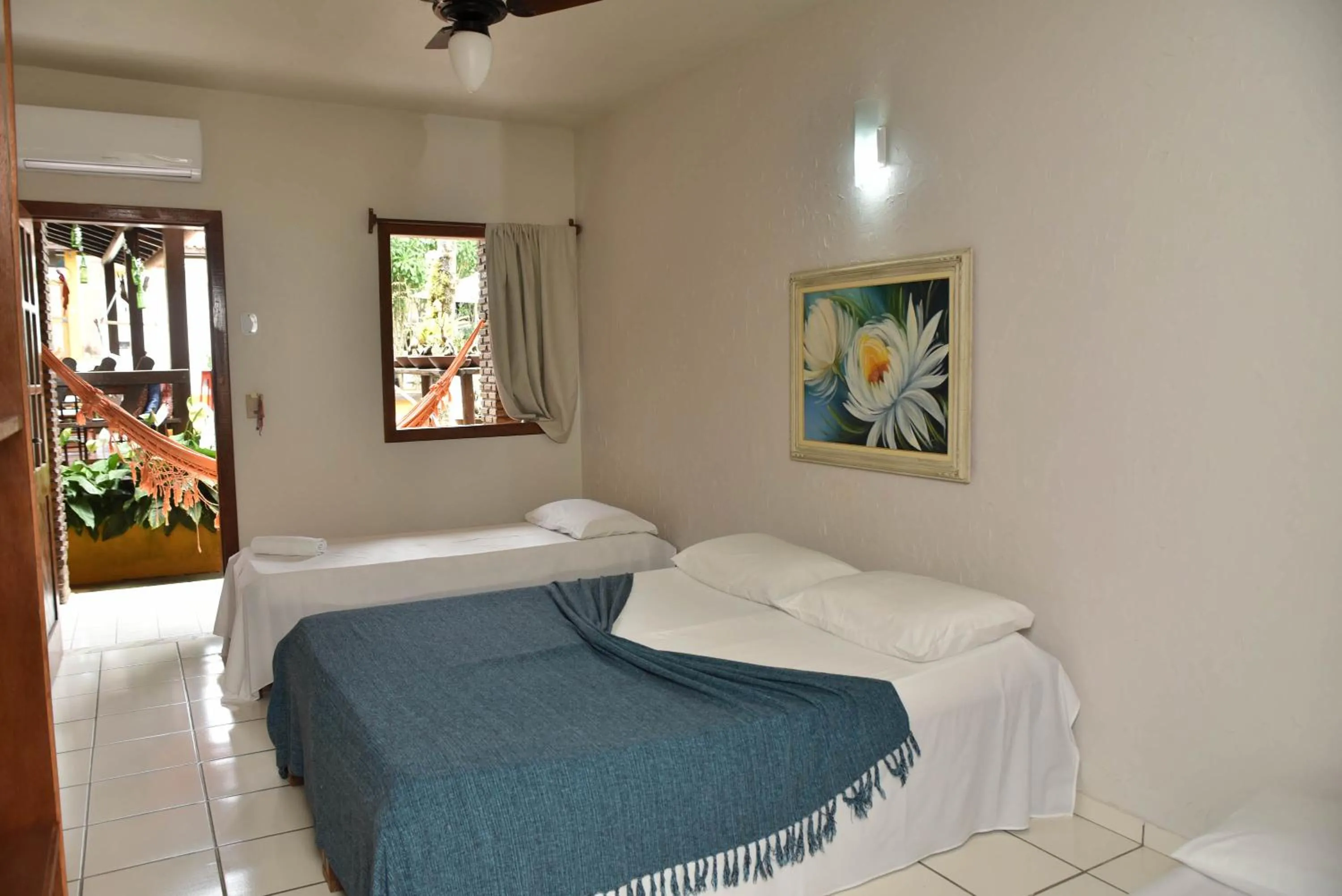 Bedroom, Bed in Pousada A Flor da Terra