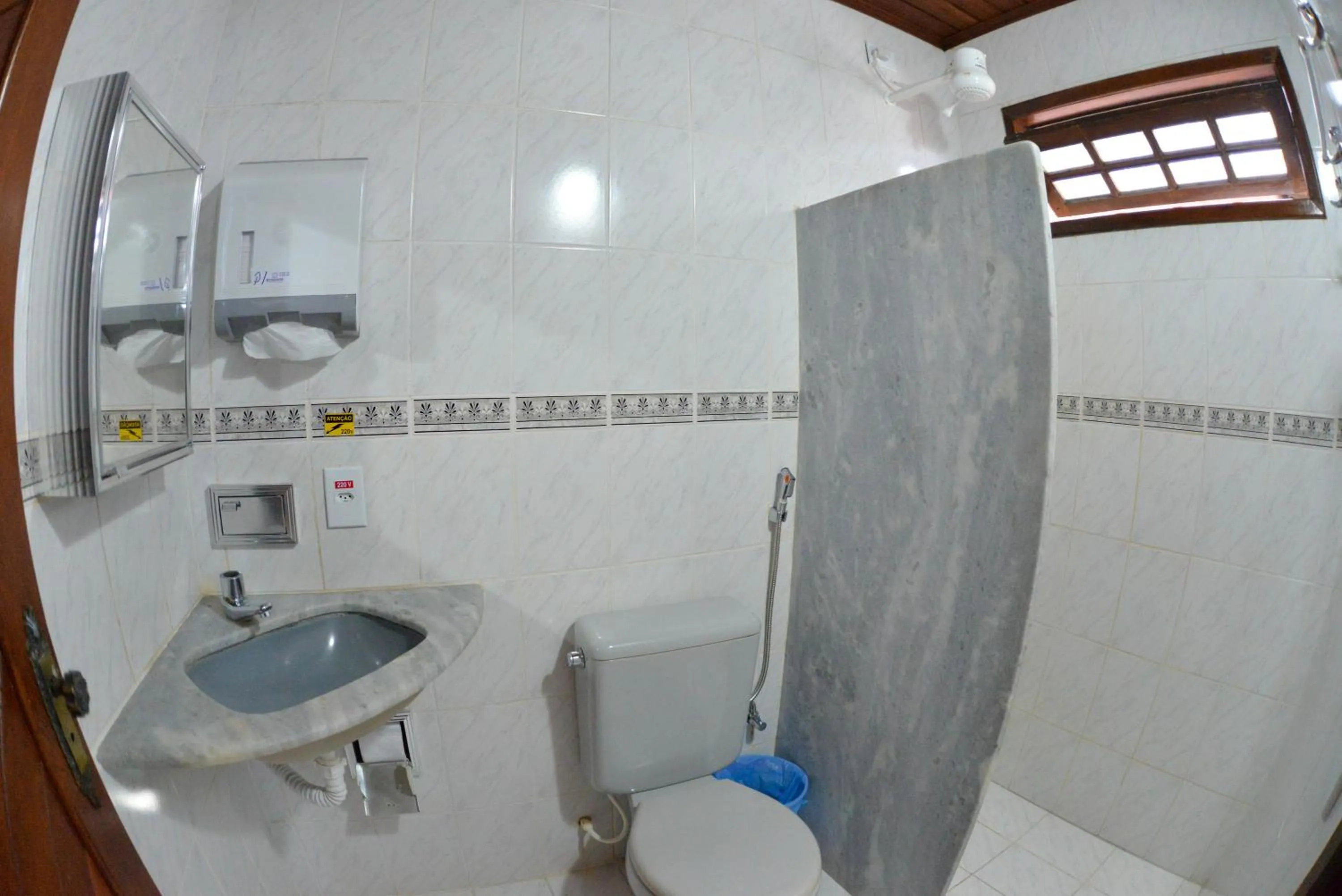 Bathroom in Pousada A Flor da Terra