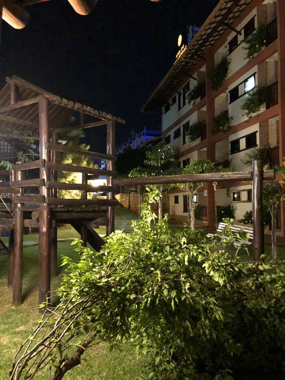 Property building in Hotel das Palmeiras