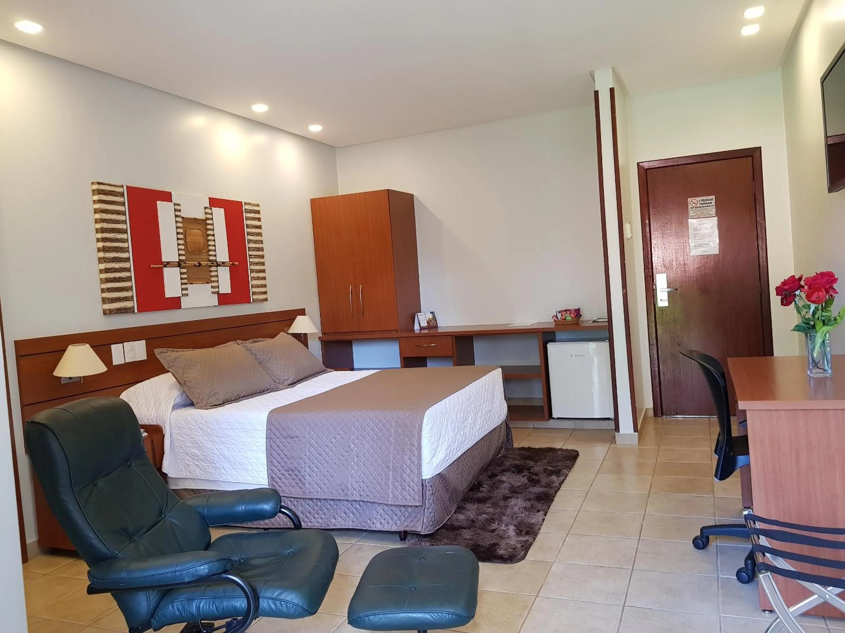 Photo of the whole room in Hotel das Palmeiras