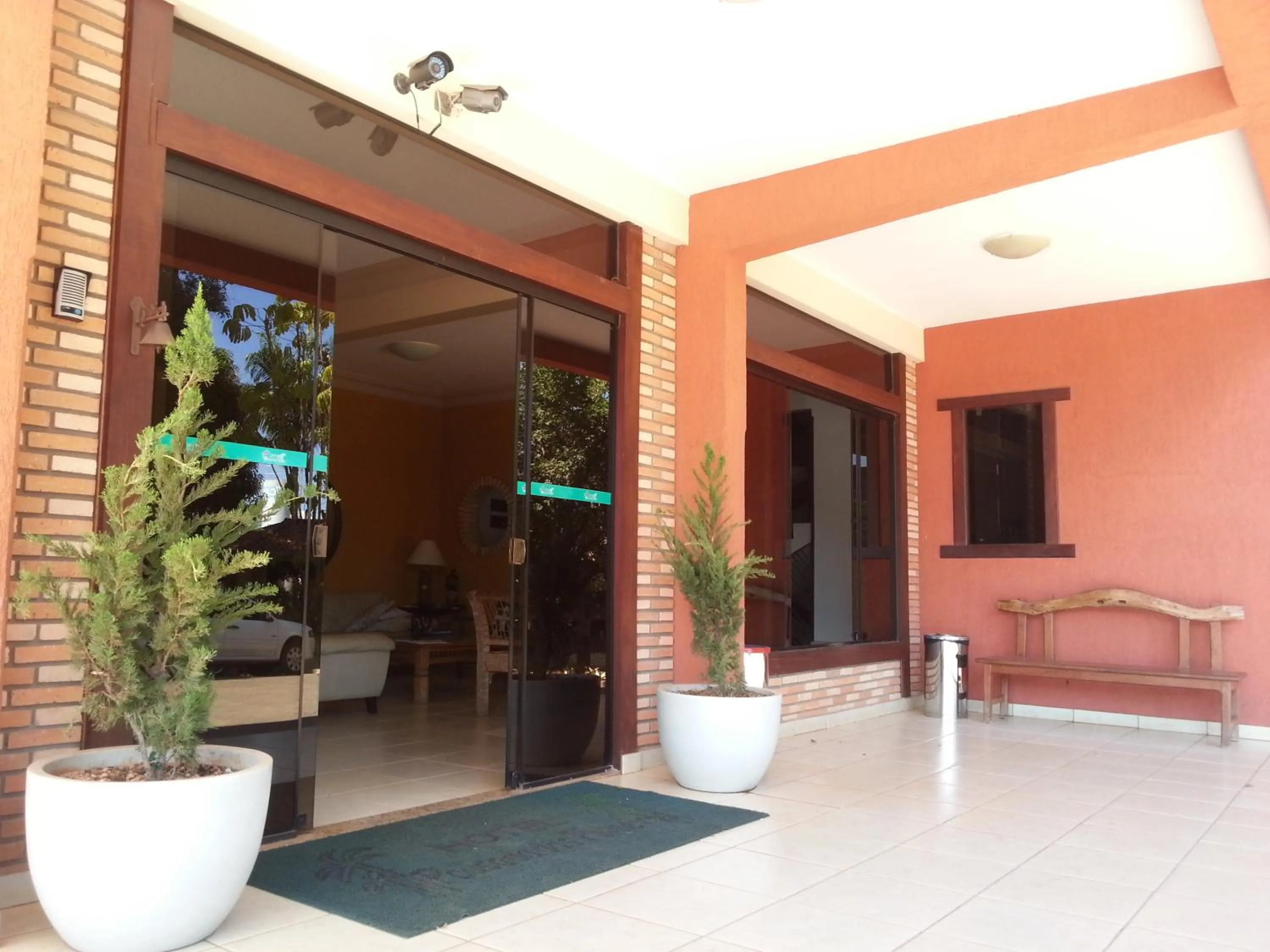 Facade/entrance in Hotel das Palmeiras