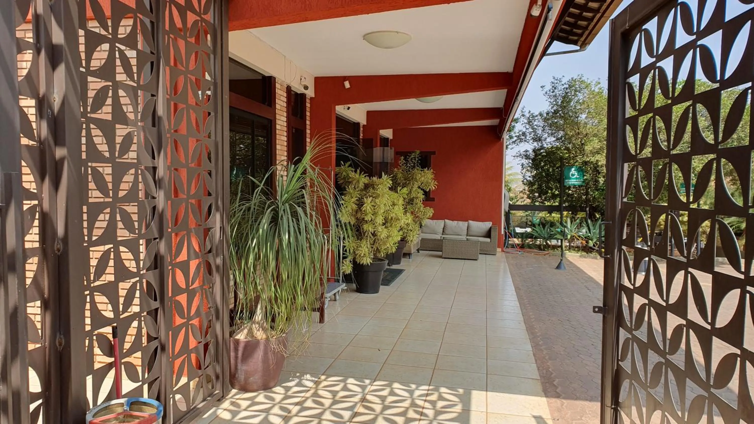 Facade/entrance in Hotel das Palmeiras