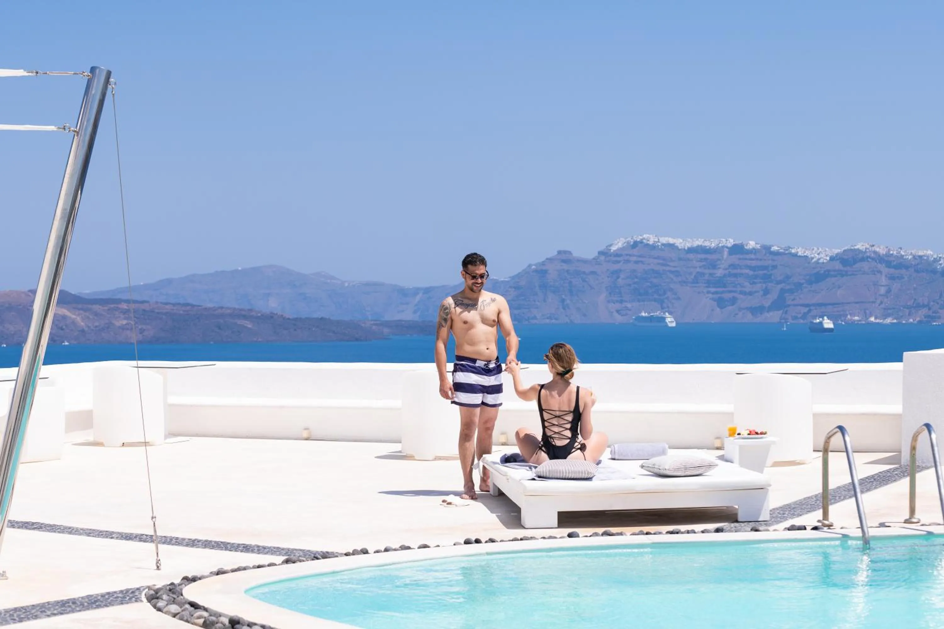 Swimming pool in Avant Garde Suites