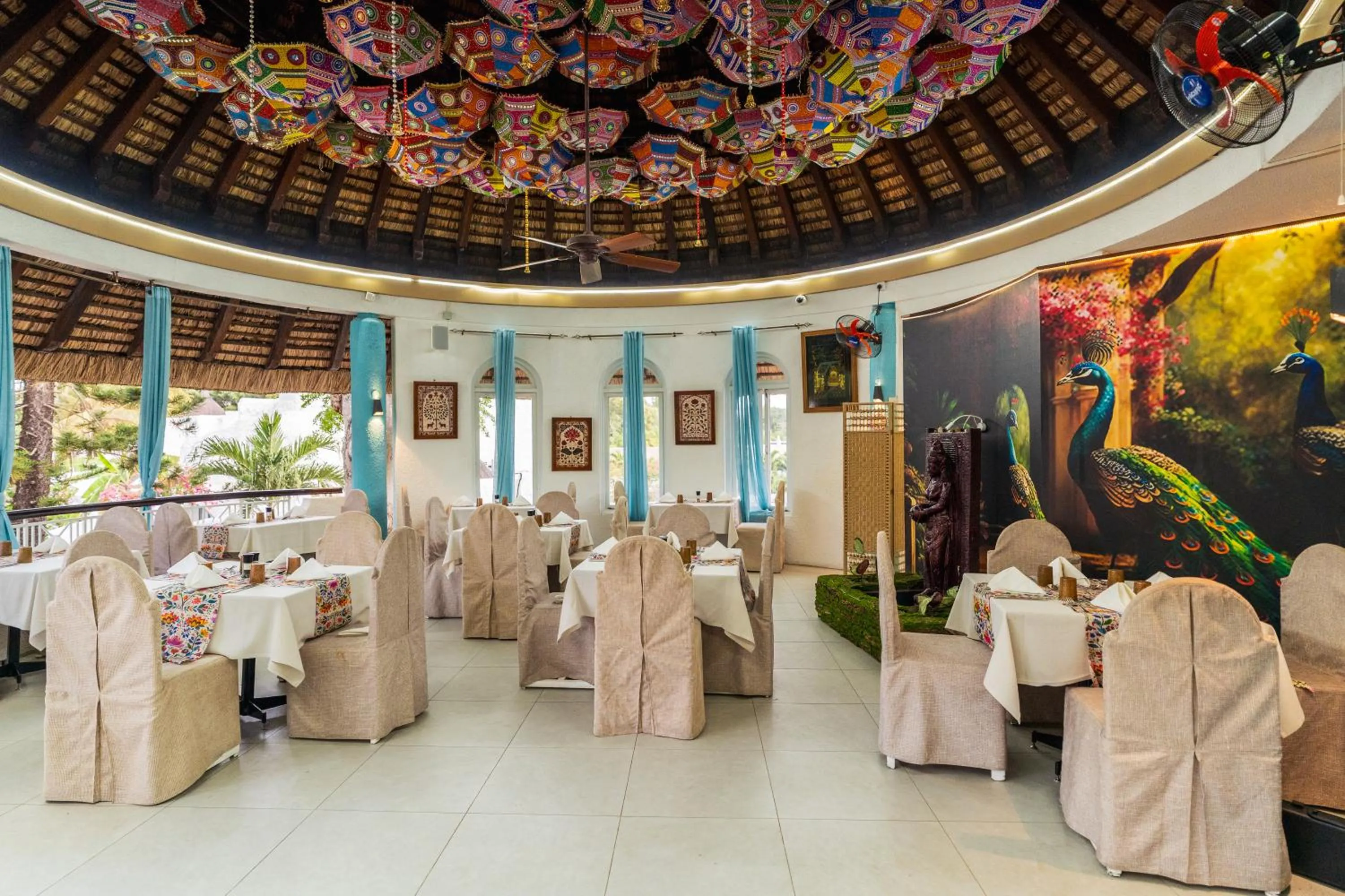 Restaurant/places to eat in Casuarina Resort and Spa