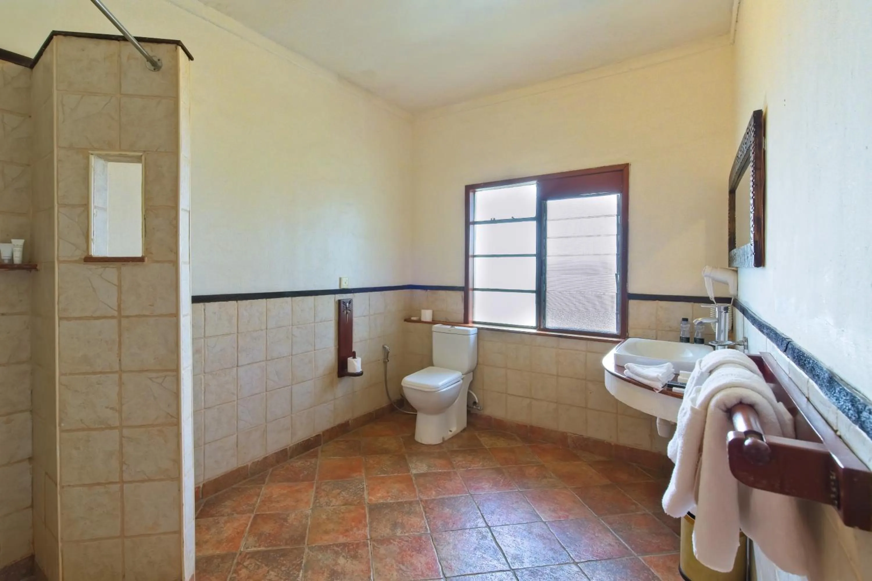 Toilet in Muthu Keekorok Lodge, Maasai Mara, Narok