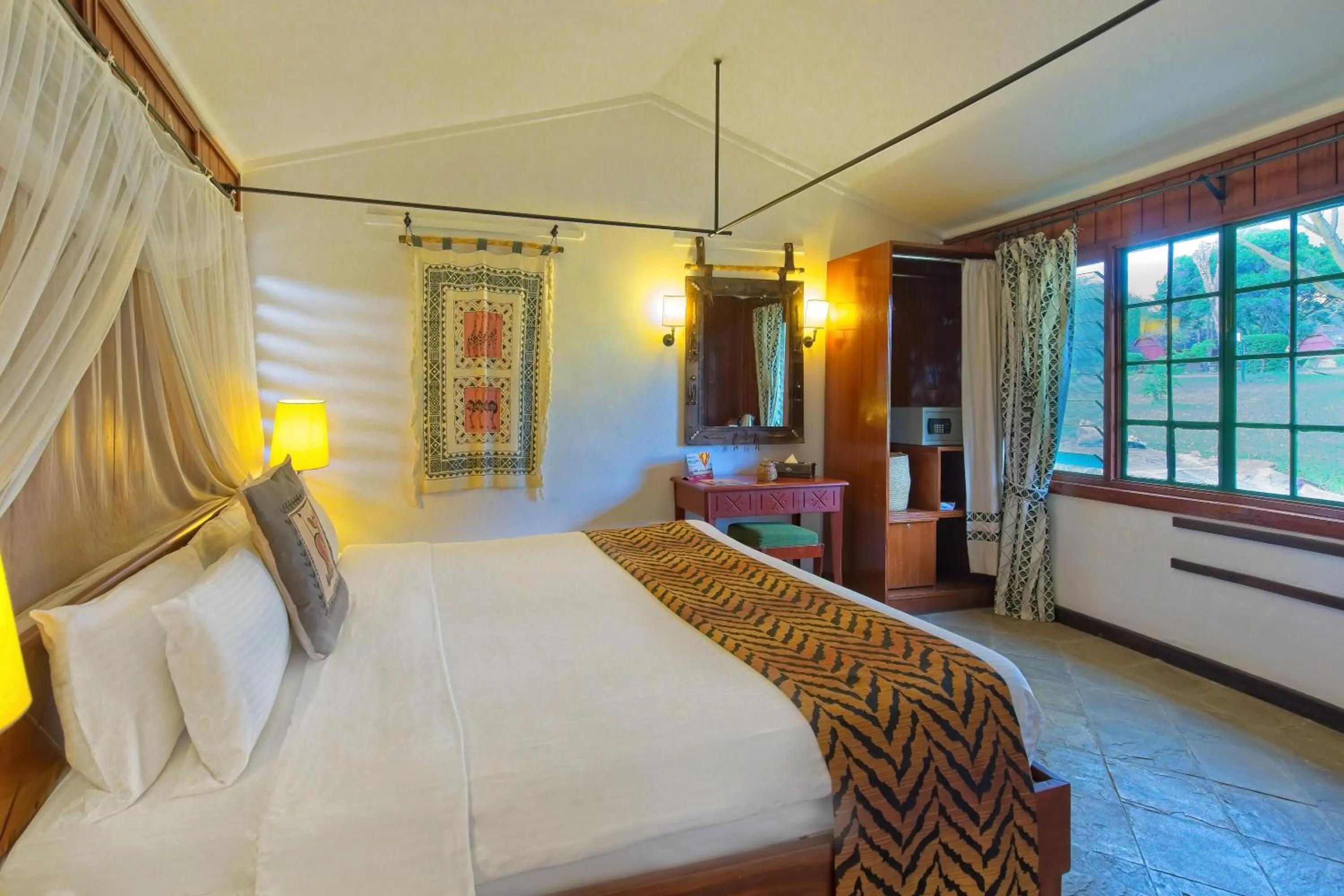 Bed in Muthu Keekorok Lodge, Maasai Mara, Narok