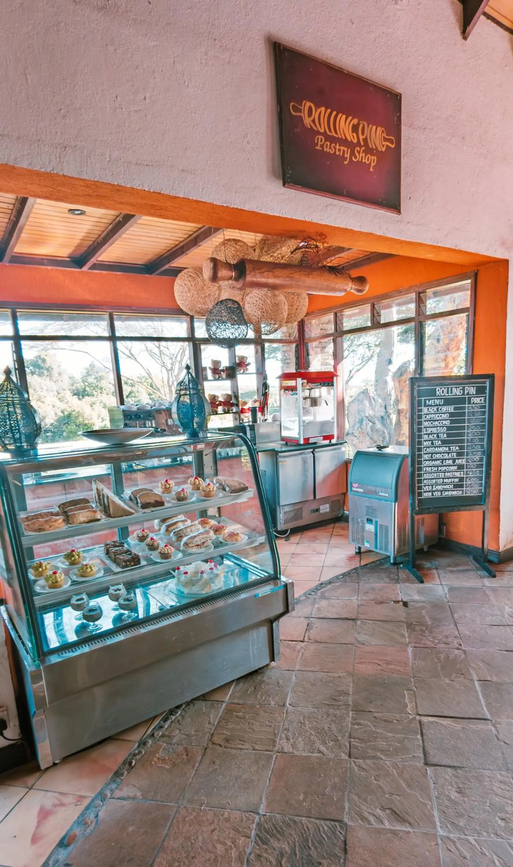 Food and drinks in Muthu Keekorok Lodge, Maasai Mara, Narok