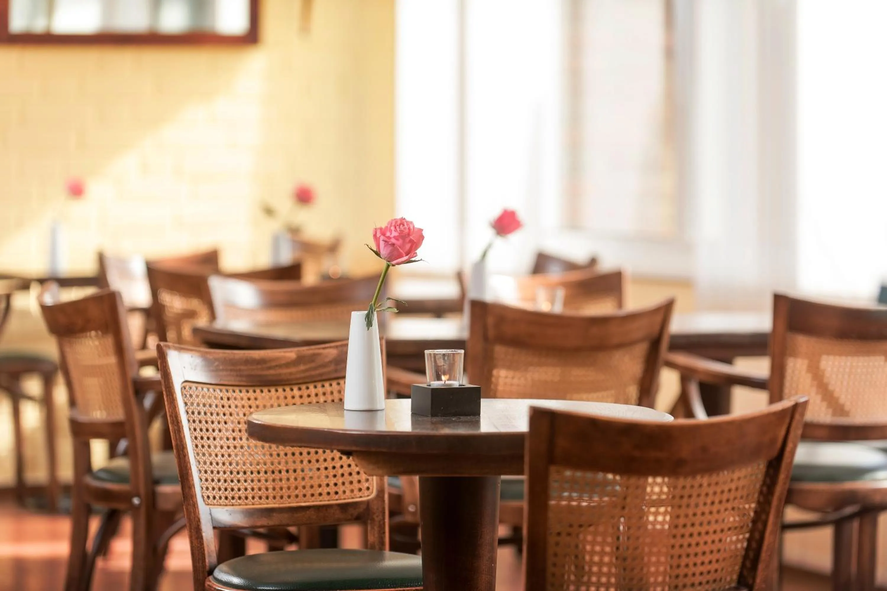 Lounge or bar in ibis Paderborn City