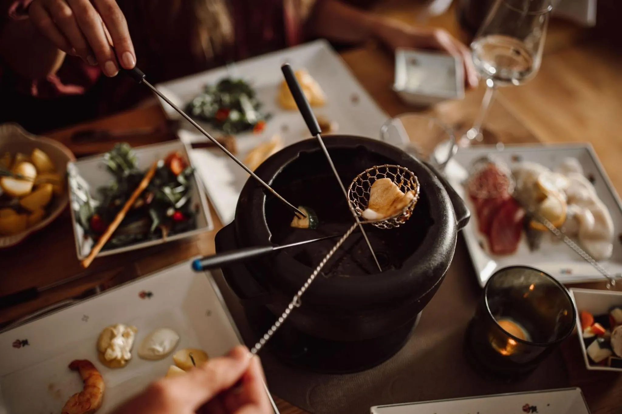 Restaurant/places to eat in Resl Resort