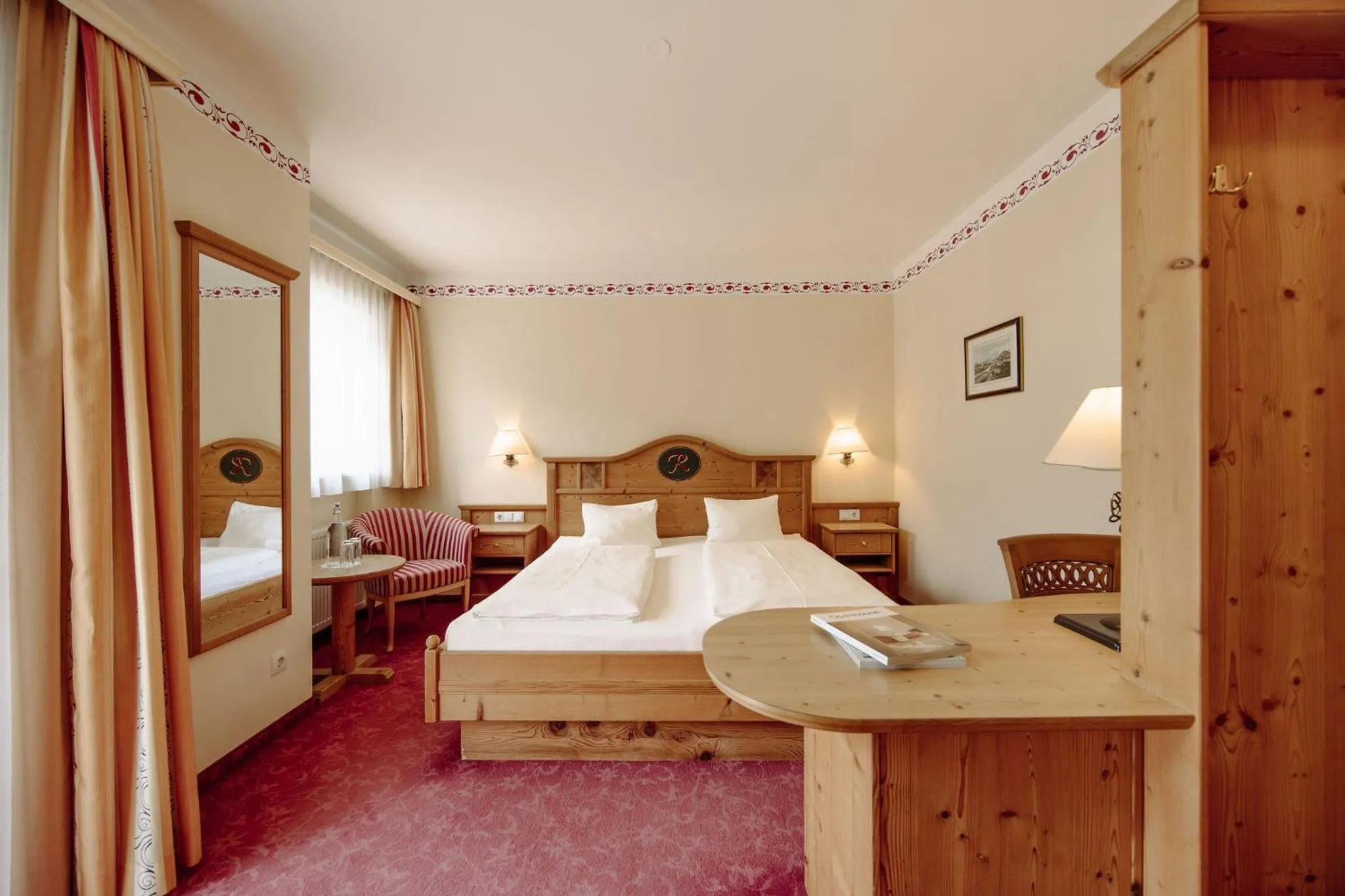 Photo of the whole room, Bed in Resl Resort